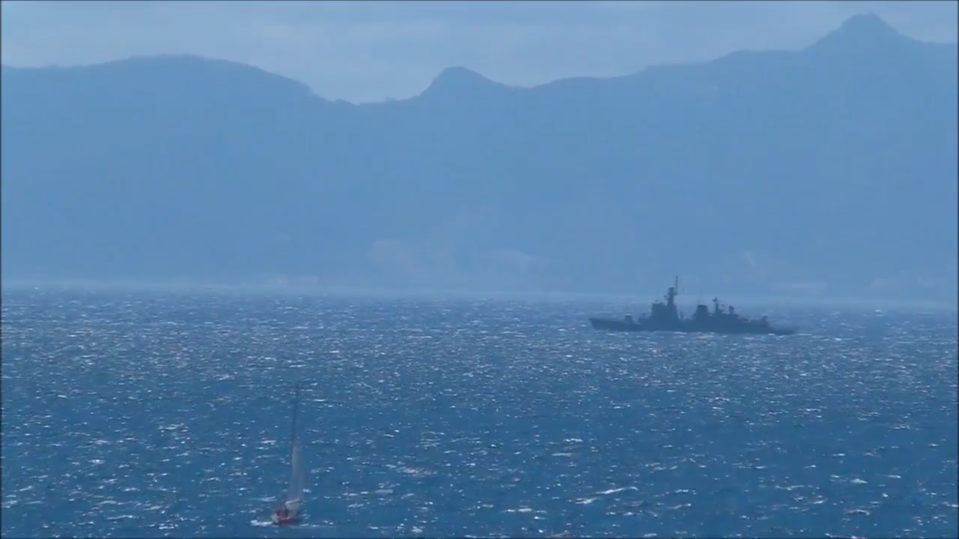 La Royal Navy expulsa un barco de la Armada Española de las aguas de Gibraltar