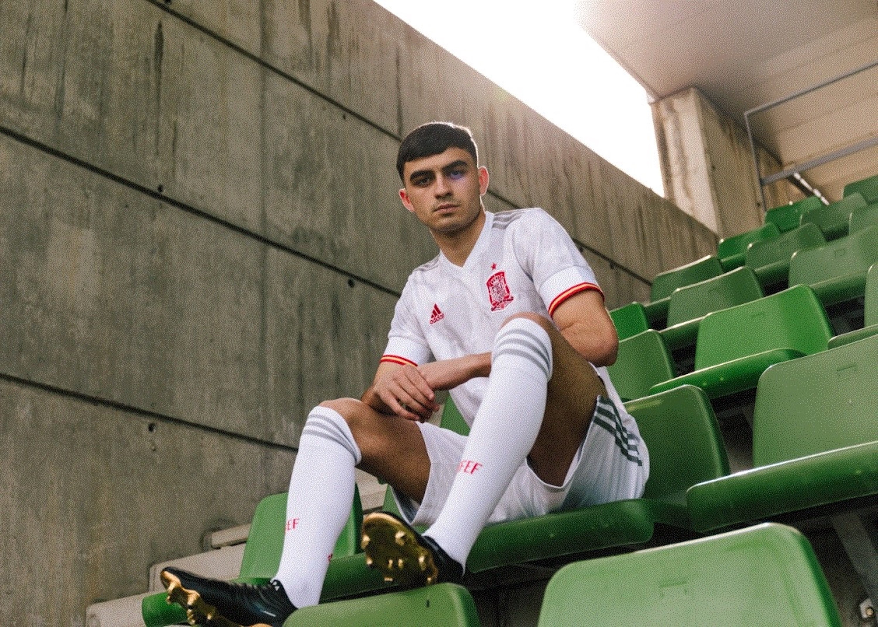 L'autenticitat i la senzillesa de Pedri: la família i la relació amb Messi