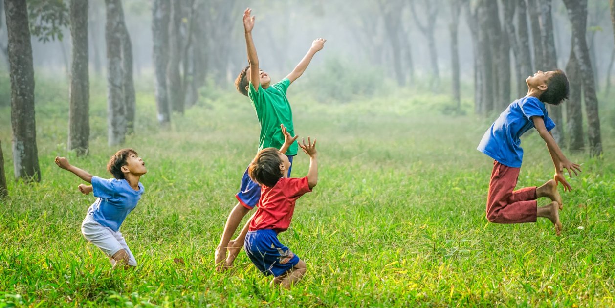 Nens jugant Nens jugant