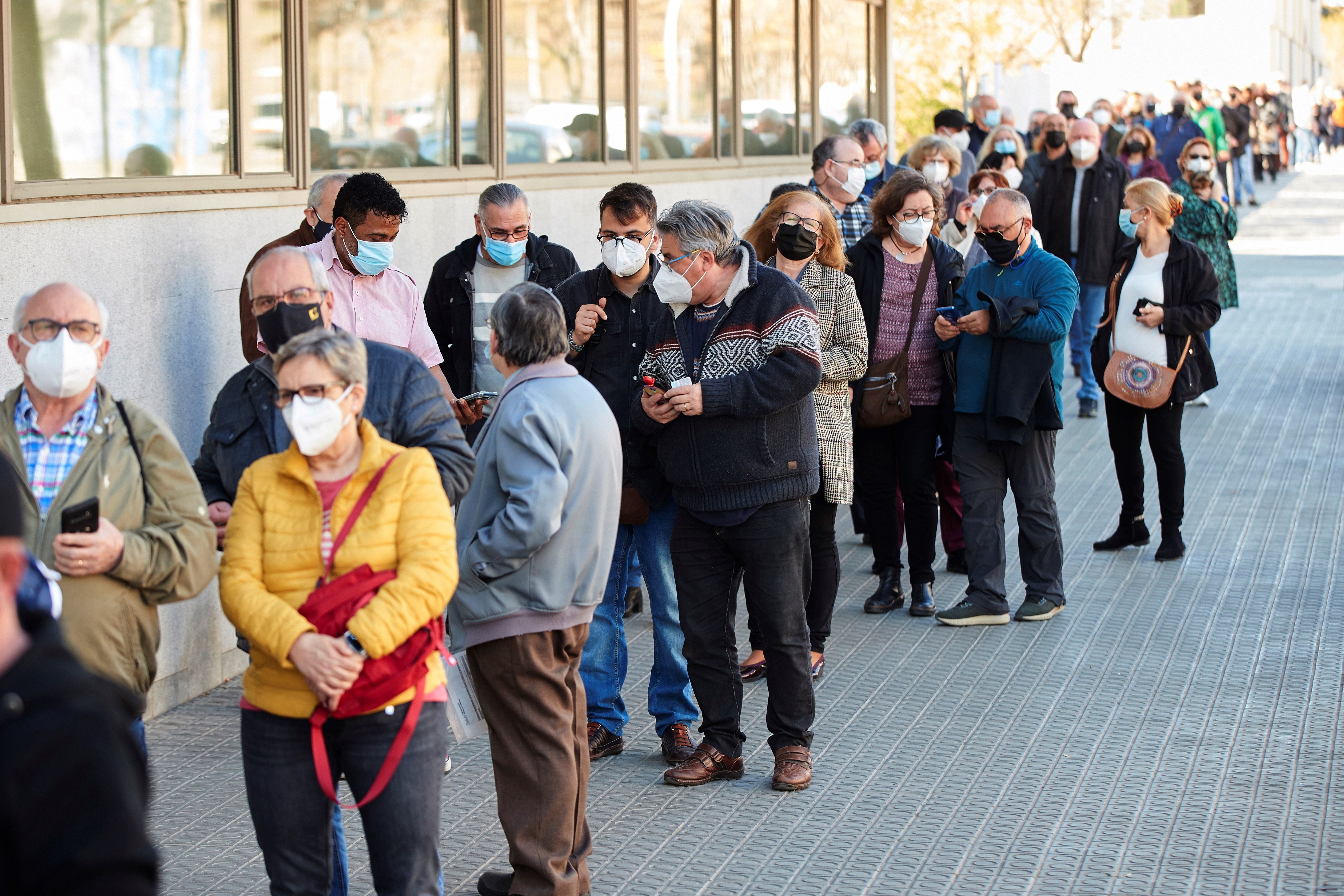 AstraZeneca confirma una efectividad del 85% en mayores de 65 años