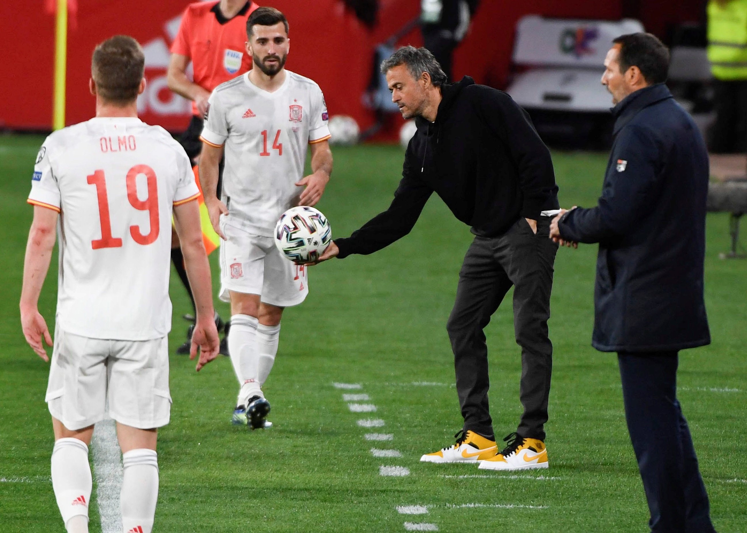 Espanya ensopega contra Grècia (1-1)