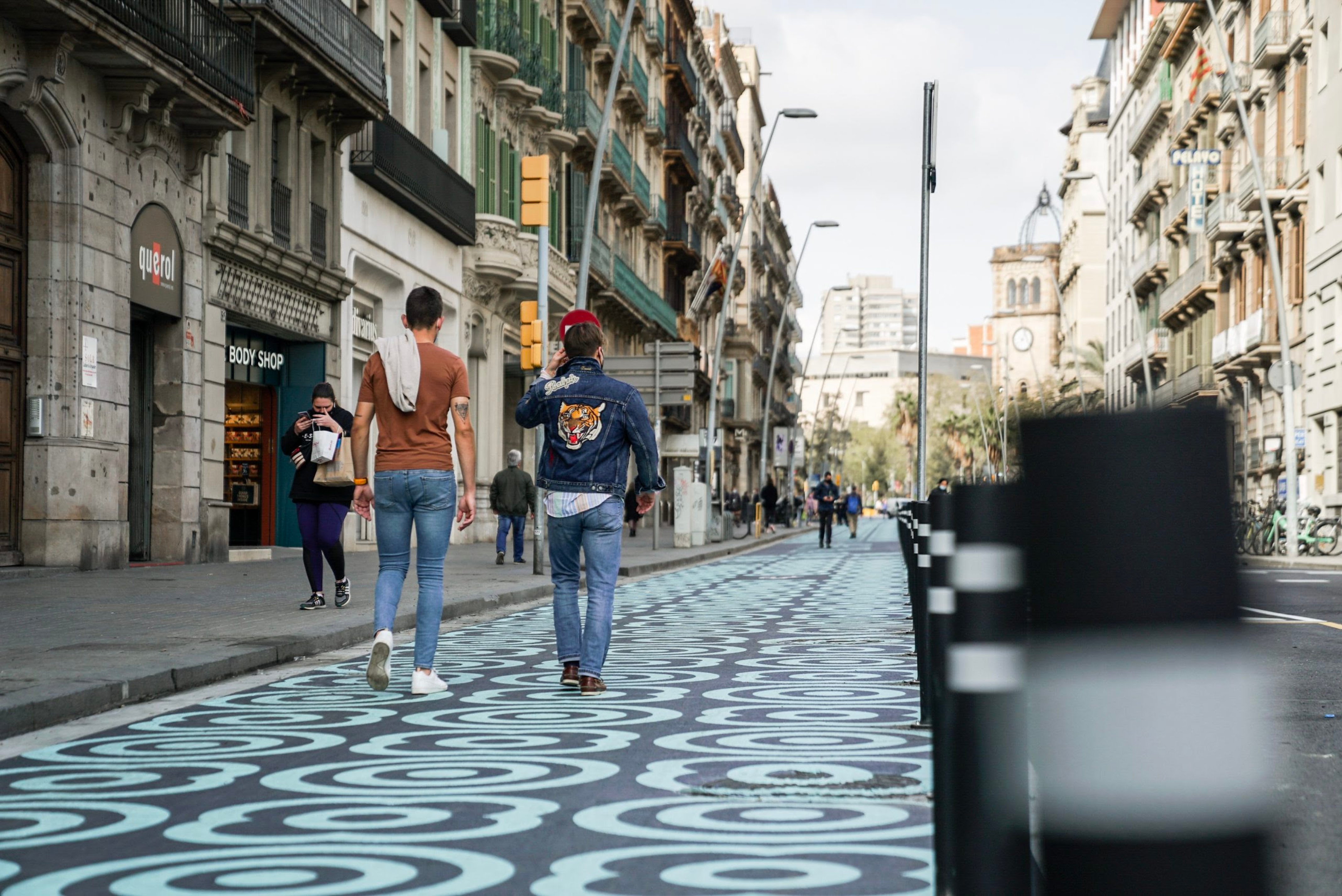Barcelona estrena la nueva calle Pelai