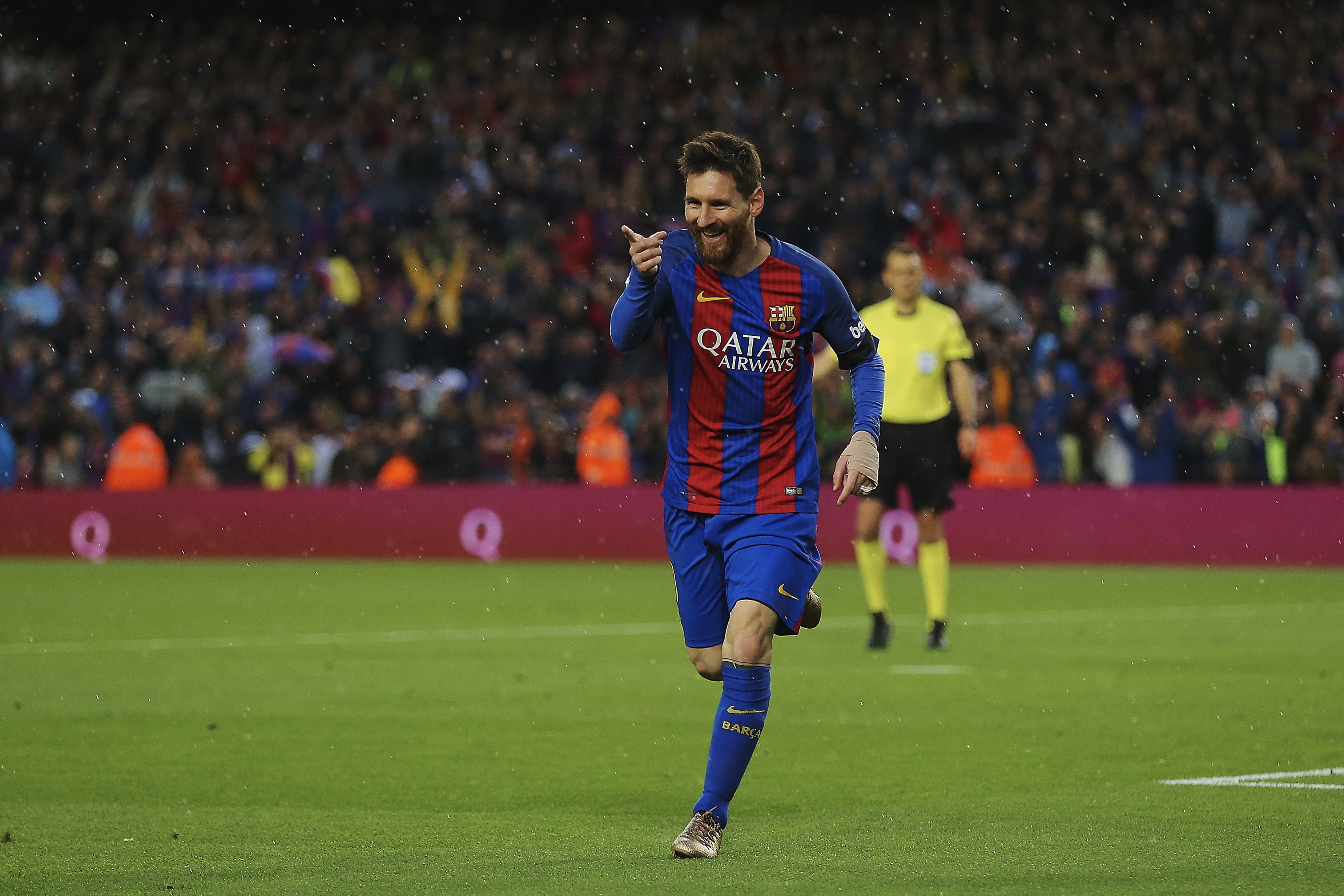 Messi balla contra el Sevilla (3-0)
