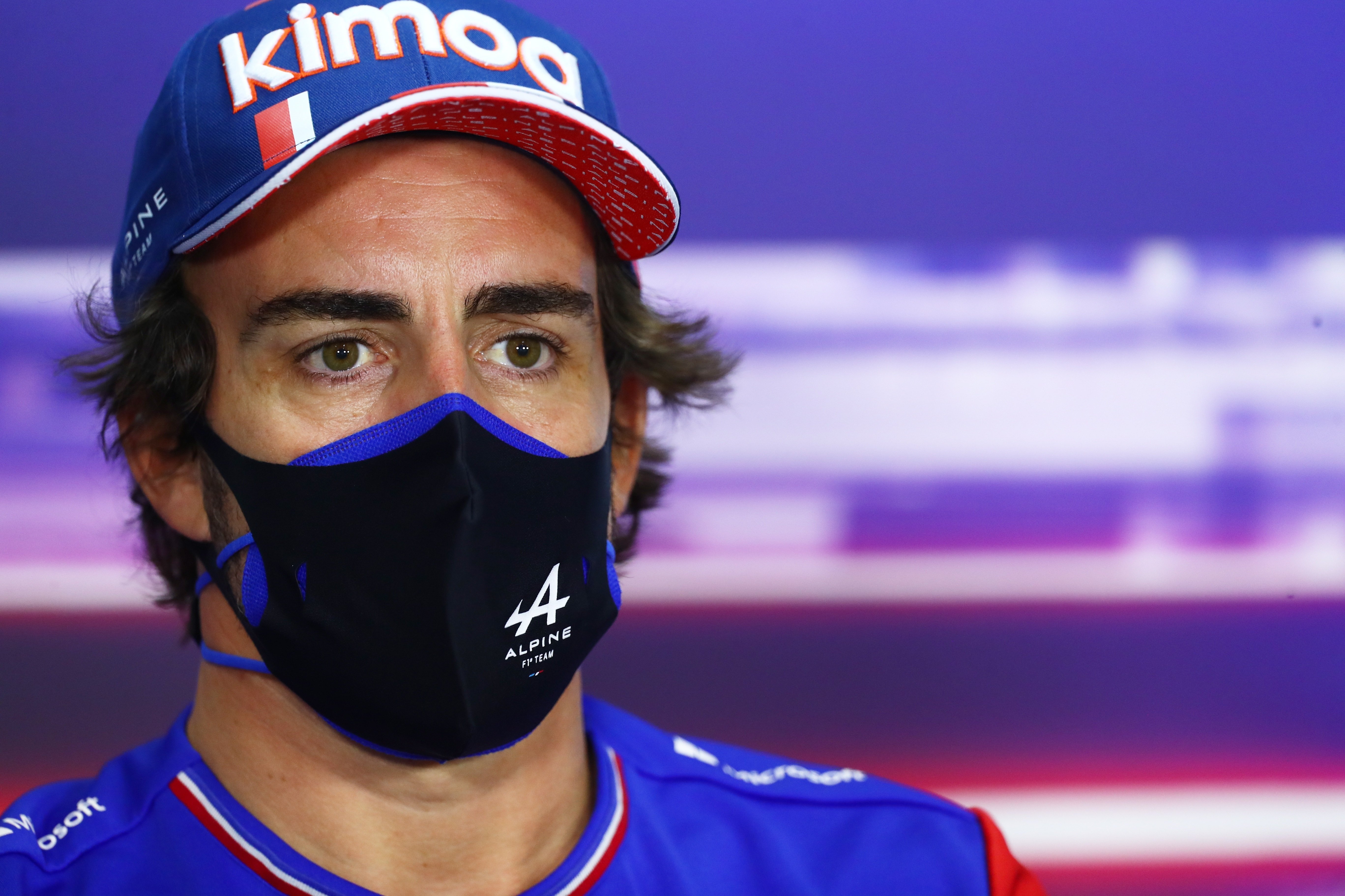 Surrealista motivo del abandono de Fernando Alonso en Baréin