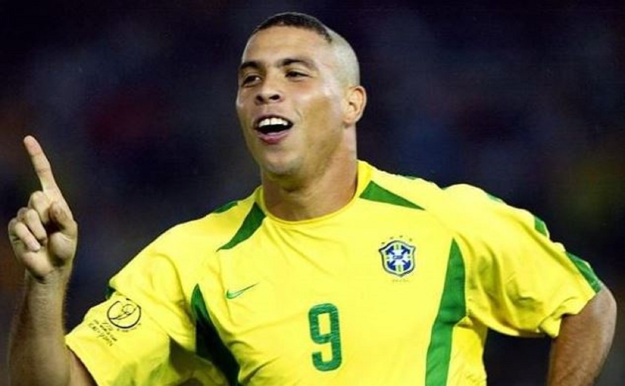 Ronaldo y su horroroso y copiado peinado del Mundial 2002: 