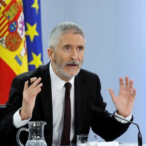 ¿Es legal 'la patada en la puerta' ante las fiestas ilegales?