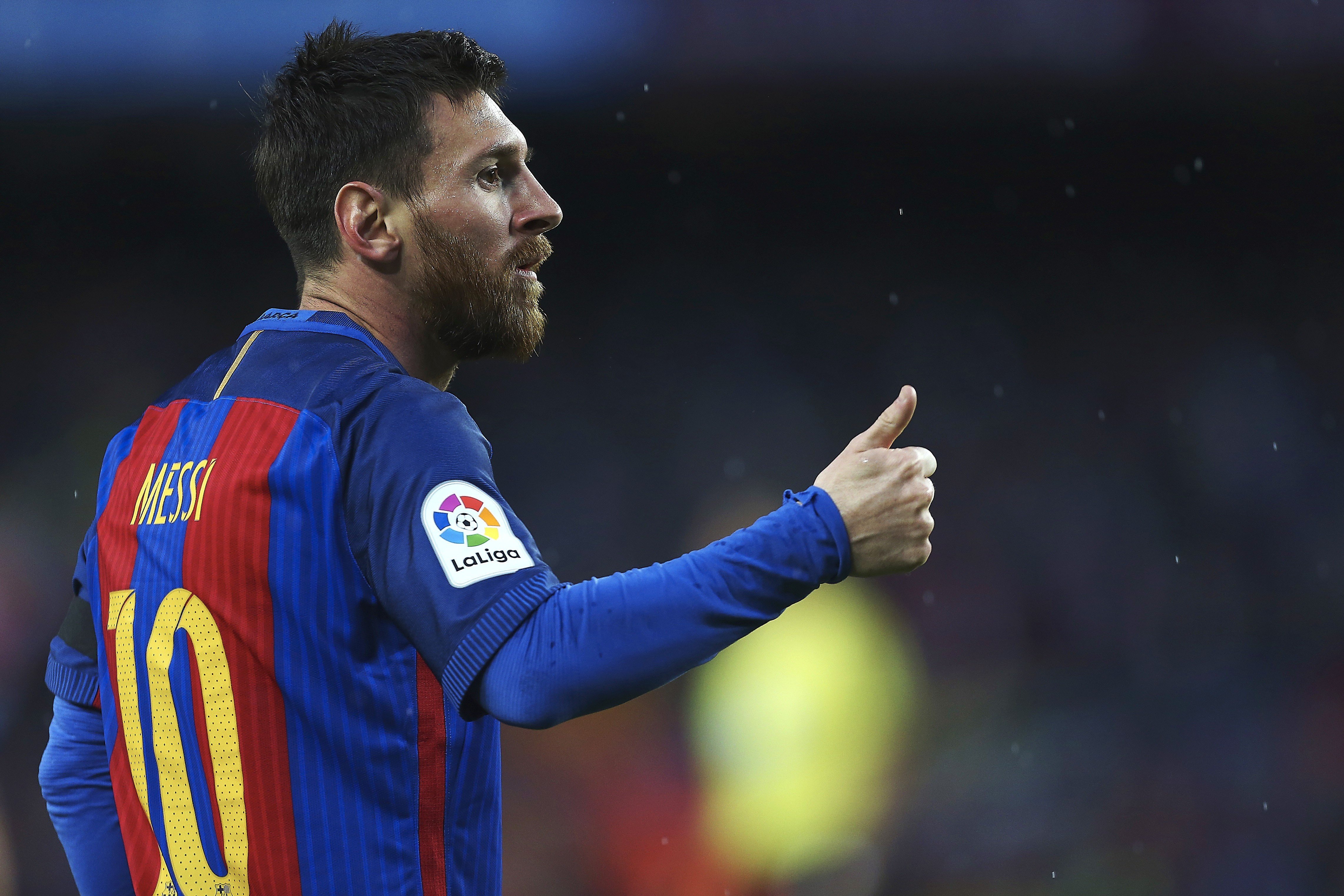 Acord de renovació entre Messi i el Barça