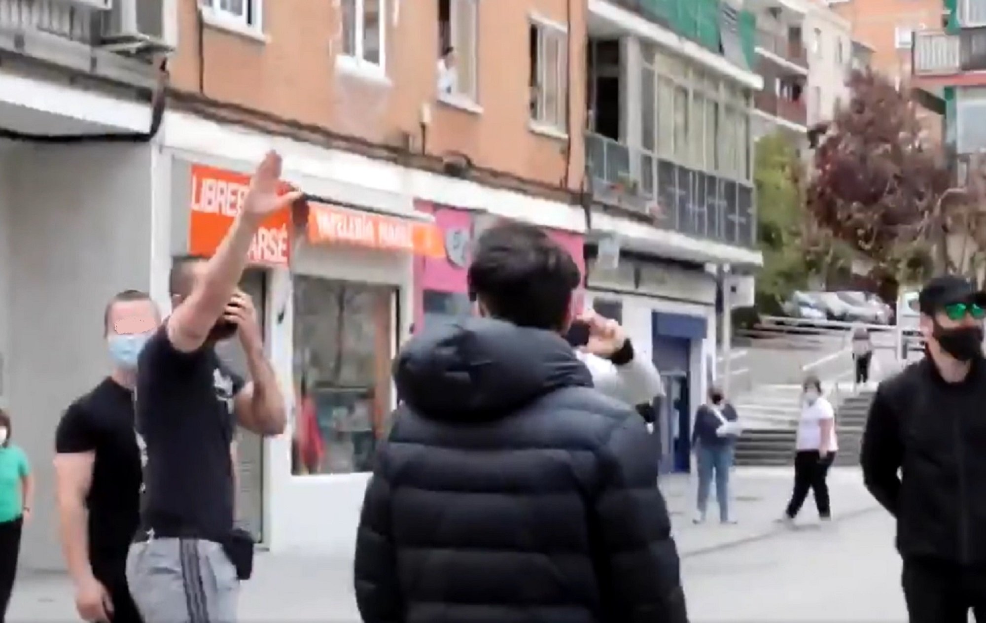 Un grupo de neonazis amenaza a Iglesias después de un acto de Podemos