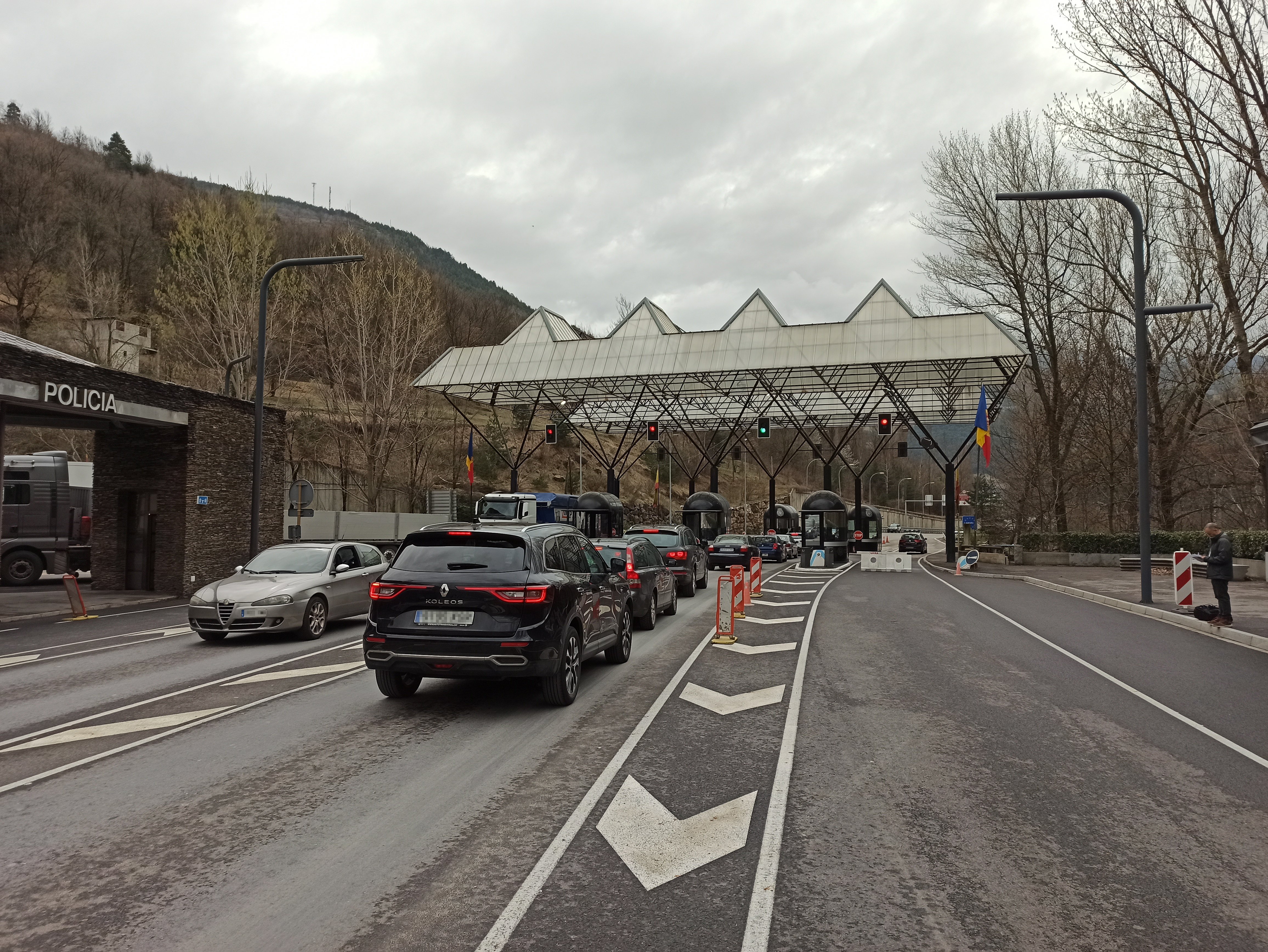 La circulación con Andorra abierta a pesar del confinamiento comarcal