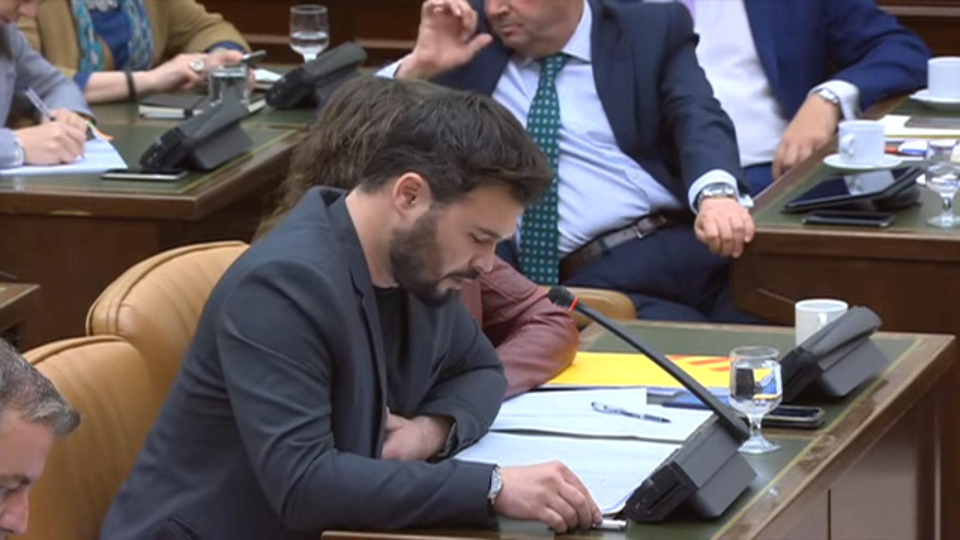 VÍDEO: Un diputat del PP insulta Rufián: “Ha begut, fa pudor d’alcohol”