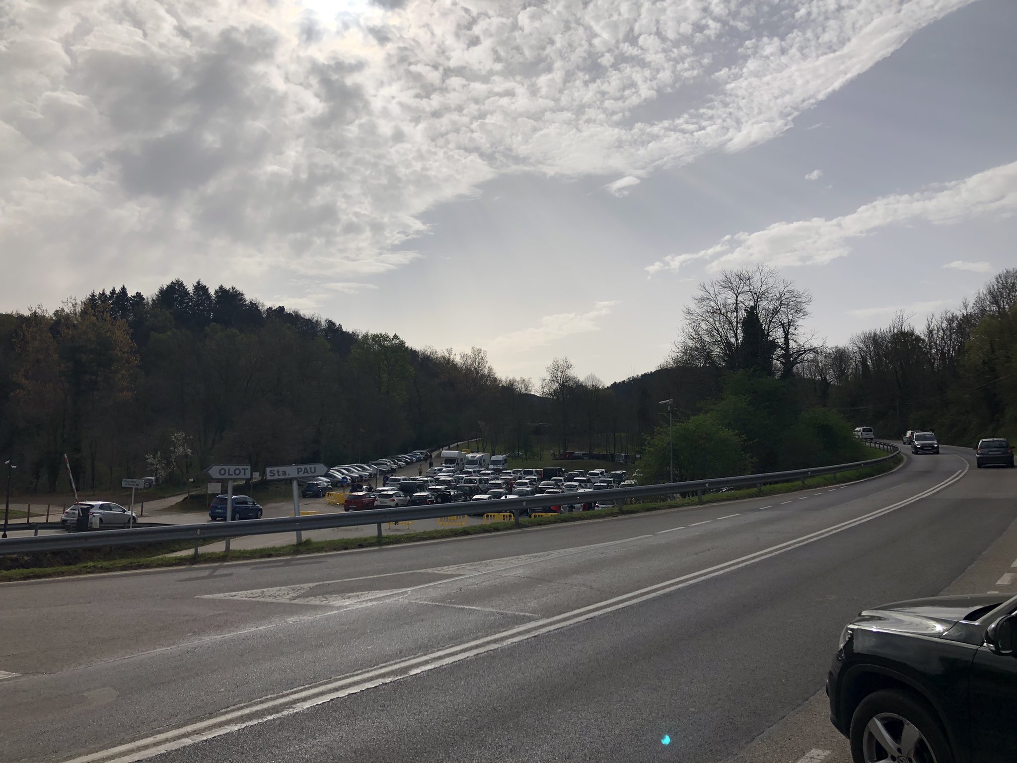 colapso aparcamiento zona volcánica Garrotxa Ajuntament Santa Pau @ajsantapau