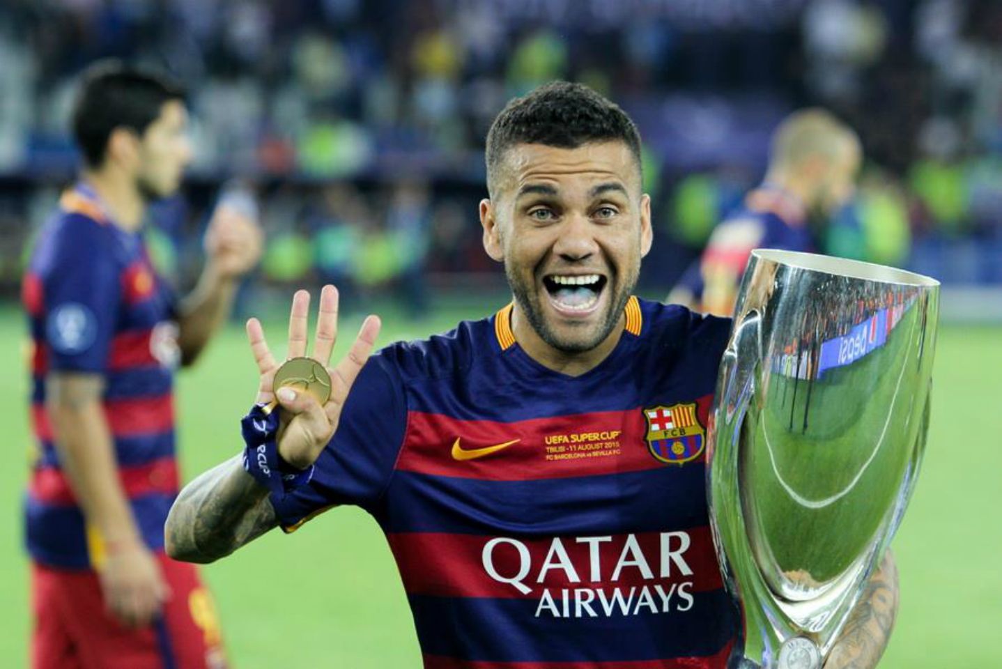 Oficial: Dani Alves torna a ser jugador del Barça