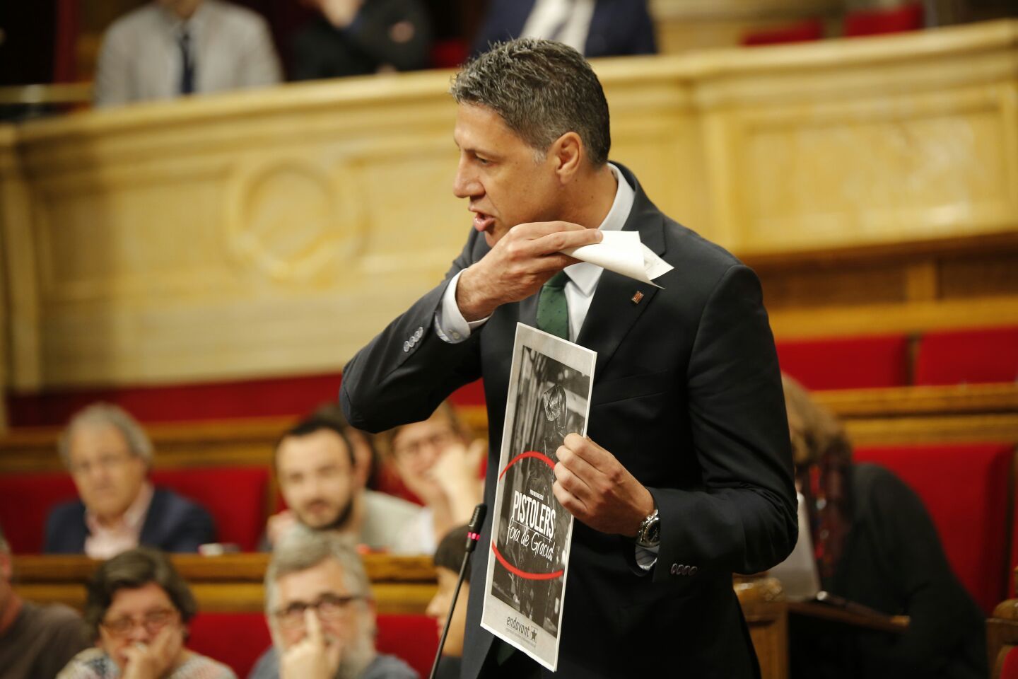 Puigdemont replica al PP que los Mossos no tienen instrucciones políticas, como en el Ministerio