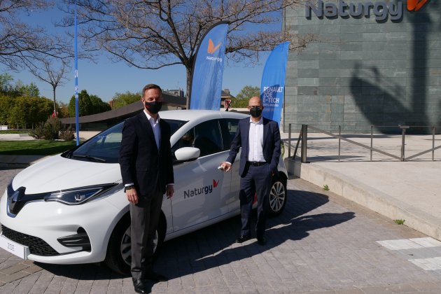 Sebastien Guigues, director general de Renault Iberia y Jorge Barredo, director general de Renovables, Innovación y Nuevos Negocios de Naturgy - Naturgy