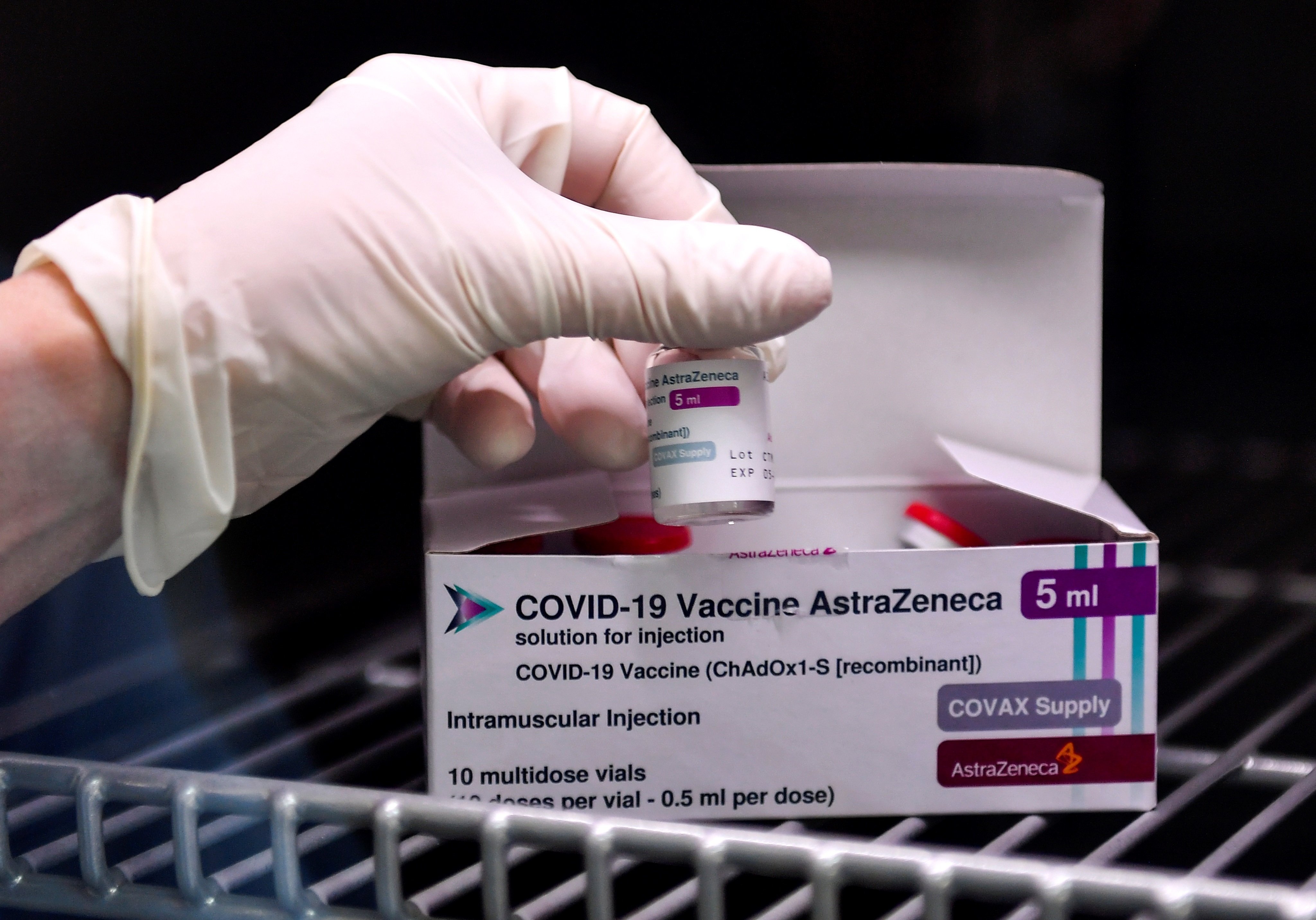 ¿Te vacunarías con AstraZeneca contra la Covid-19?