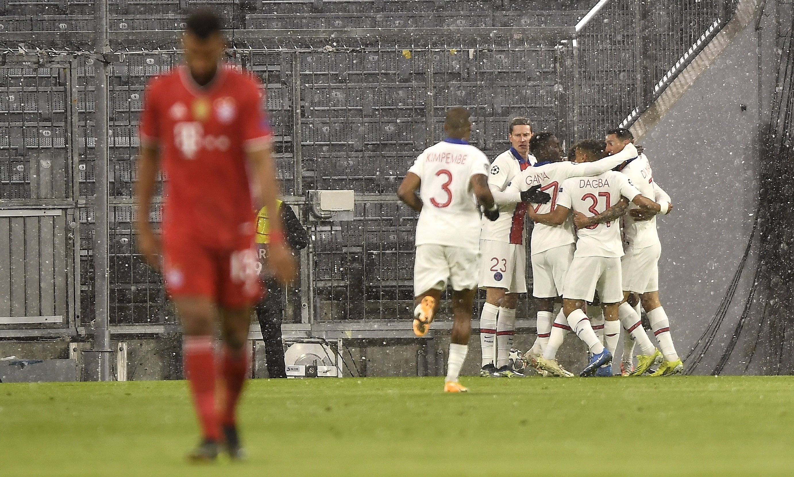 El PSG colpeja el campió davant un Bayern superior (2-3)