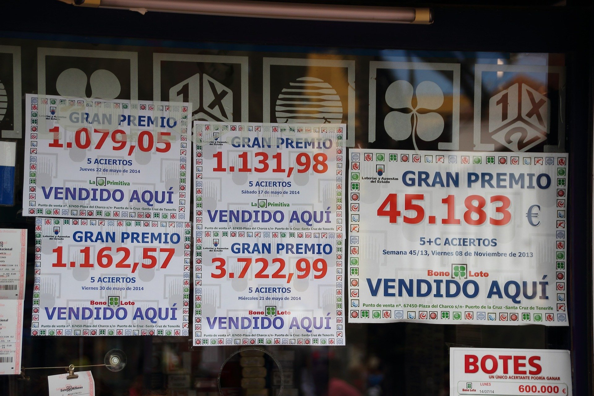 Un vecino de València encuentra en la calle un millón de euros en lotería
