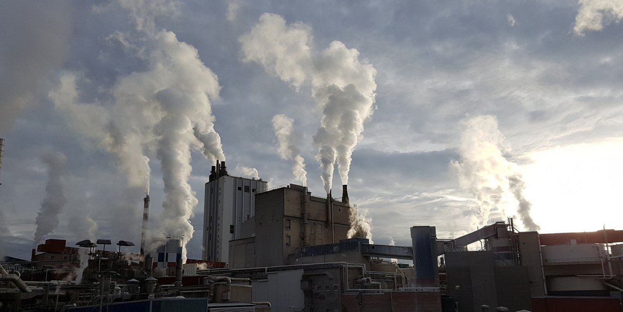 fabrica emisiones contaminacion - Pixabay