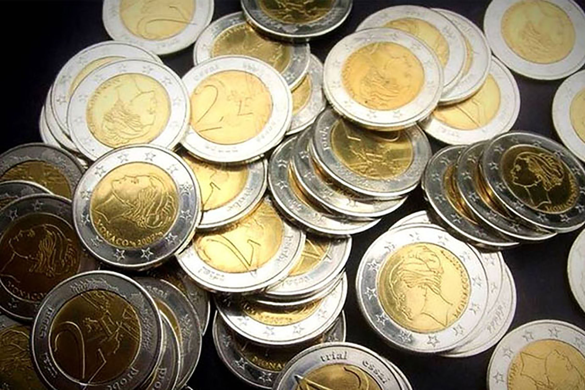 Monedas de 1 y 2 euros que no valen ni 5 céntimos: la estafa que hay que evitar