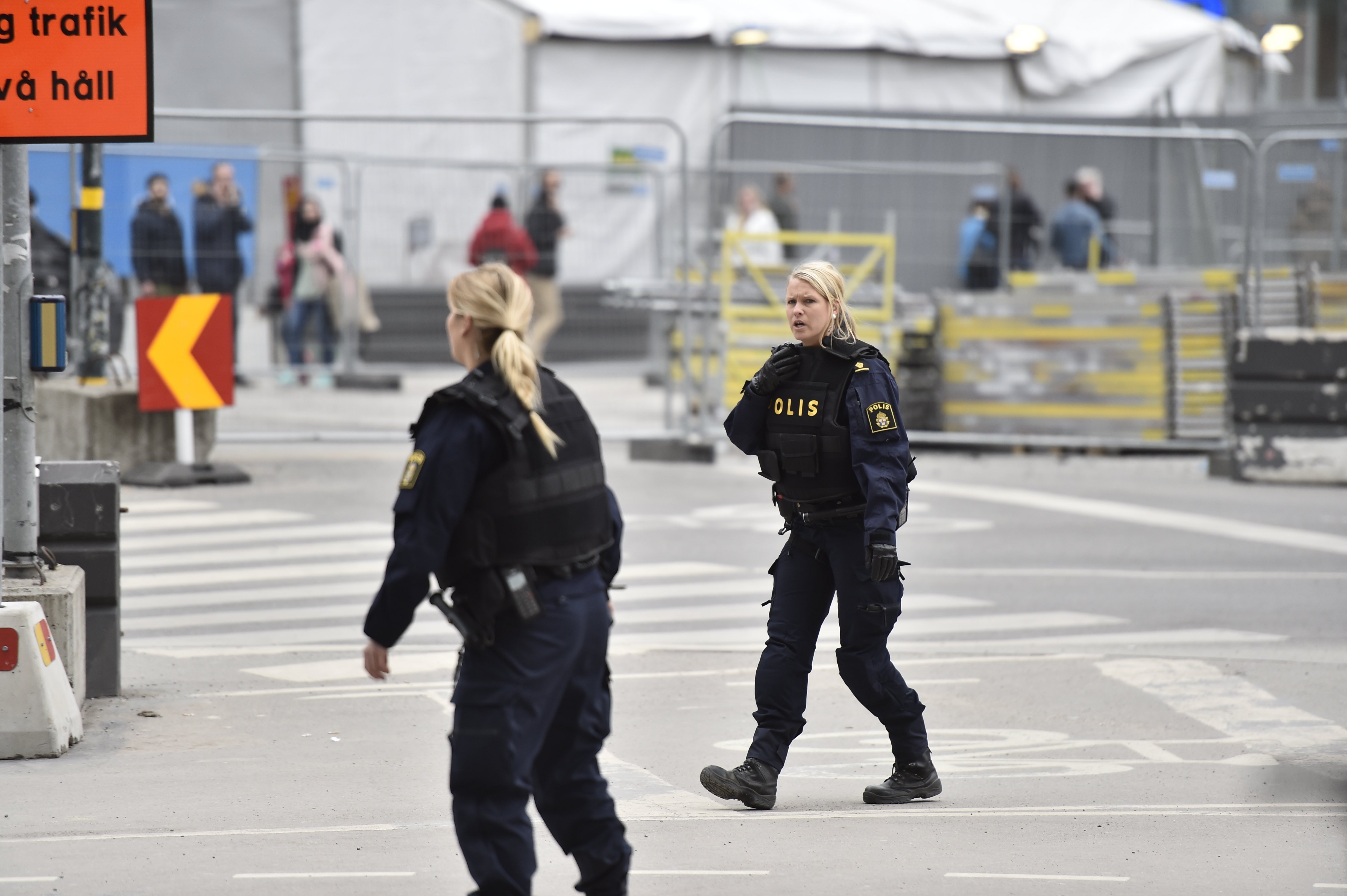 La policia sueca busca a un sospechoso por el ataque con camión