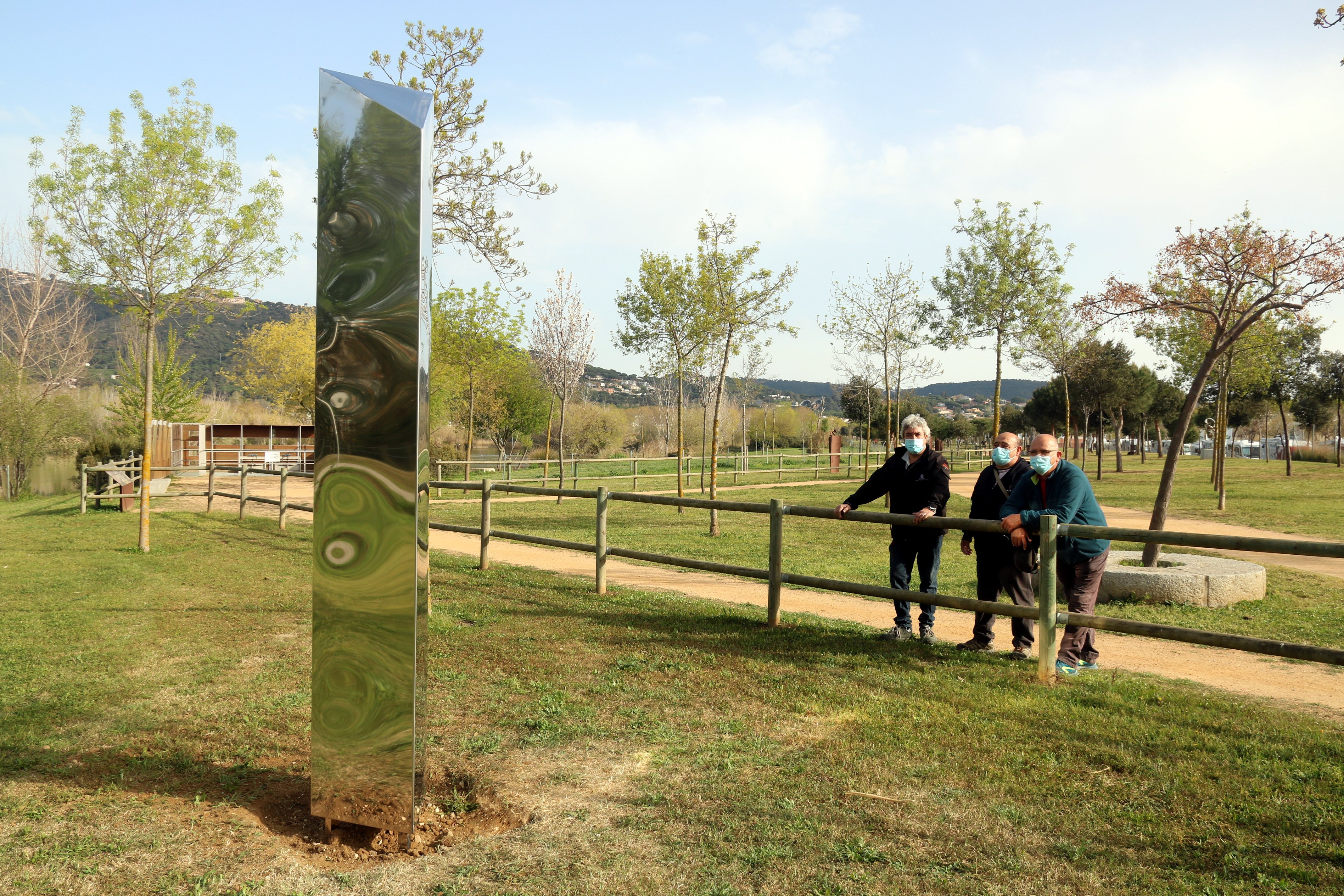 Desapareix el monòlit instal·lat en un parc de Platja d’Aro