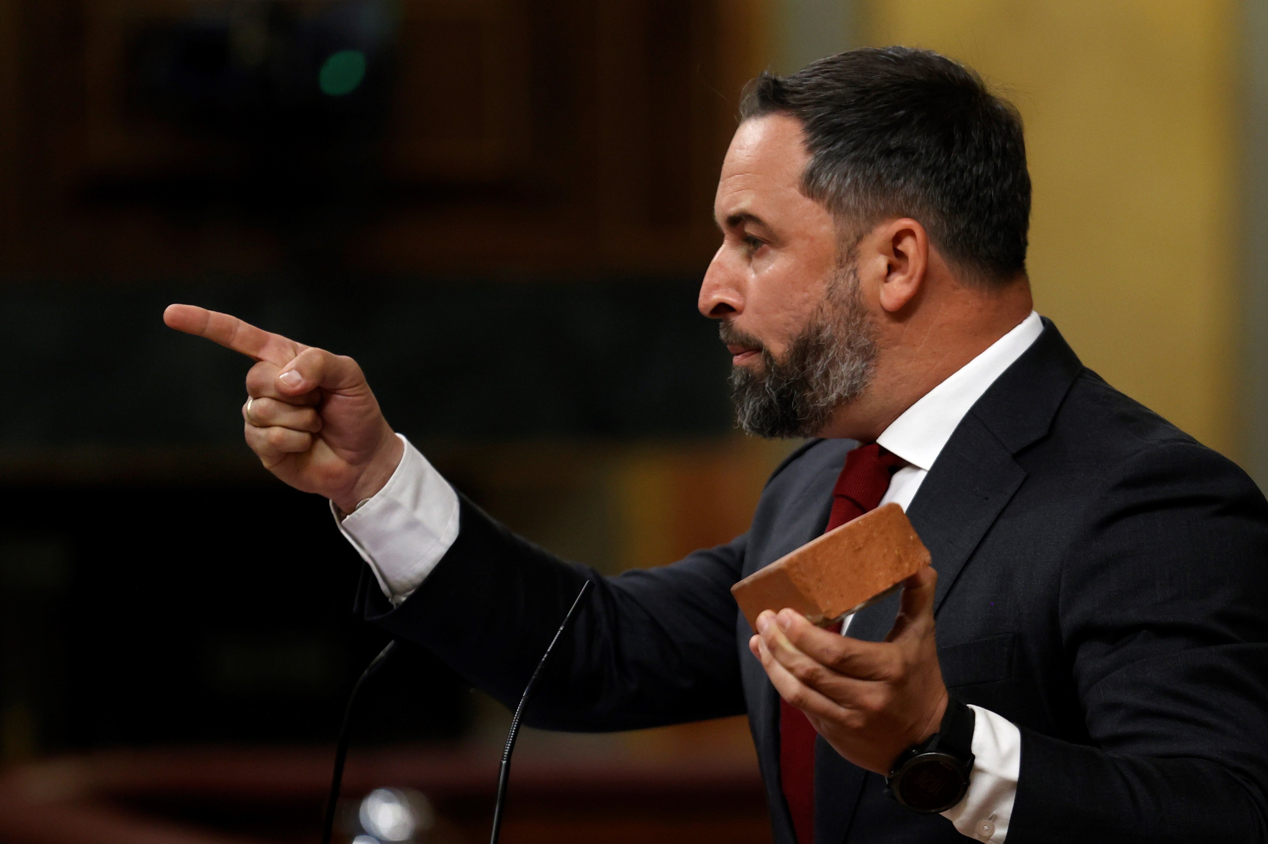 Abascal lleva el discurso franquista al Congreso por la Segunda República