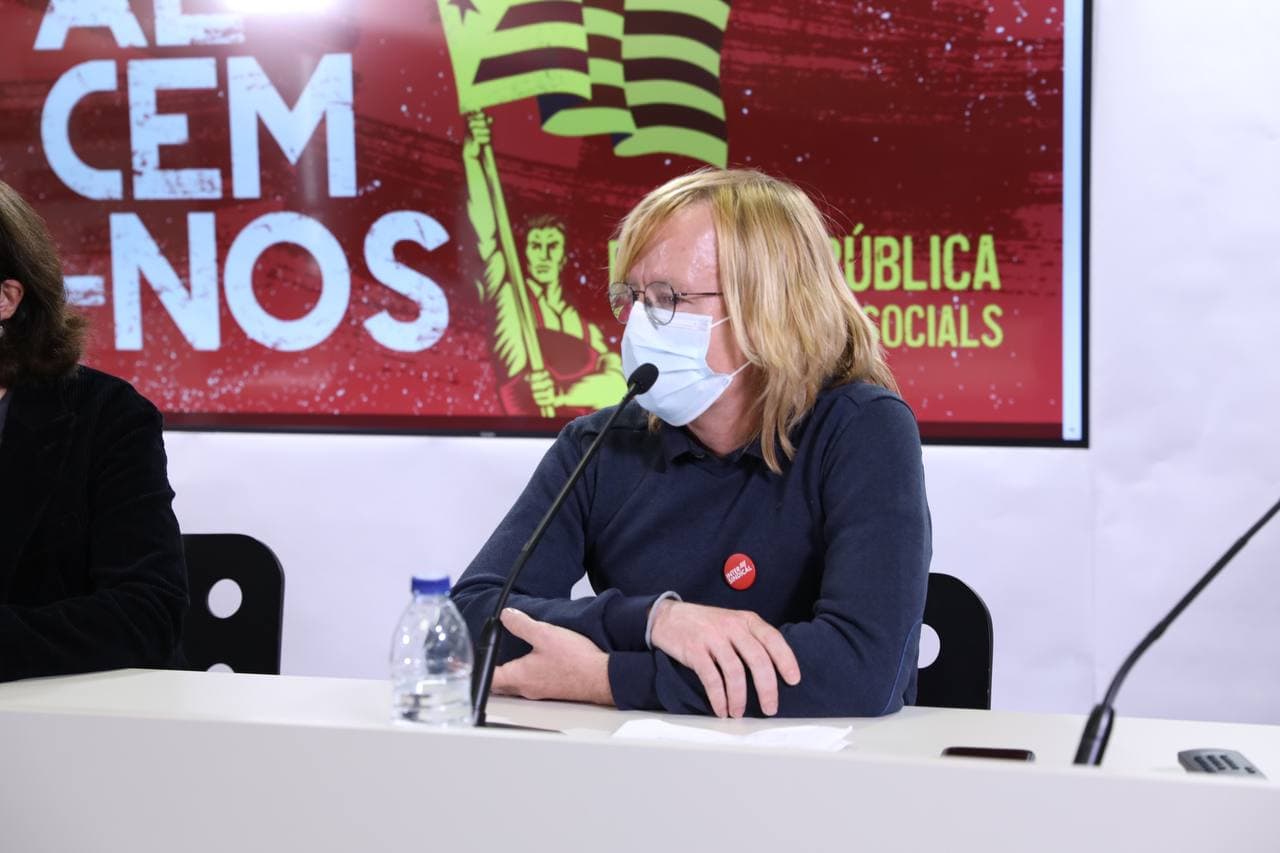 La Intersindical crida a manifestar-se contra les reformes laborals de PSOE i PP