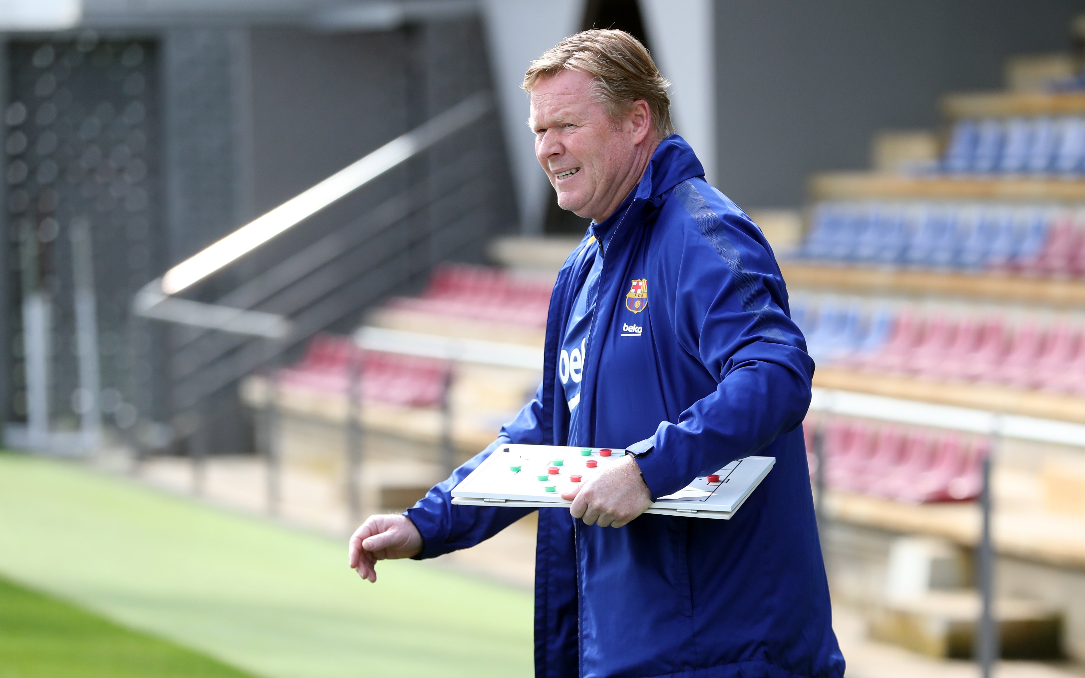 Koeman viatja a Sevilla amb tots i es confirma l'àrbitre per a la final