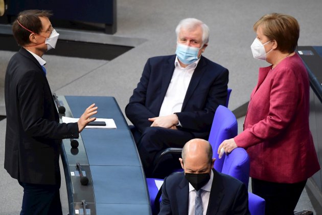 angela merkel mascarilla alemania EFE