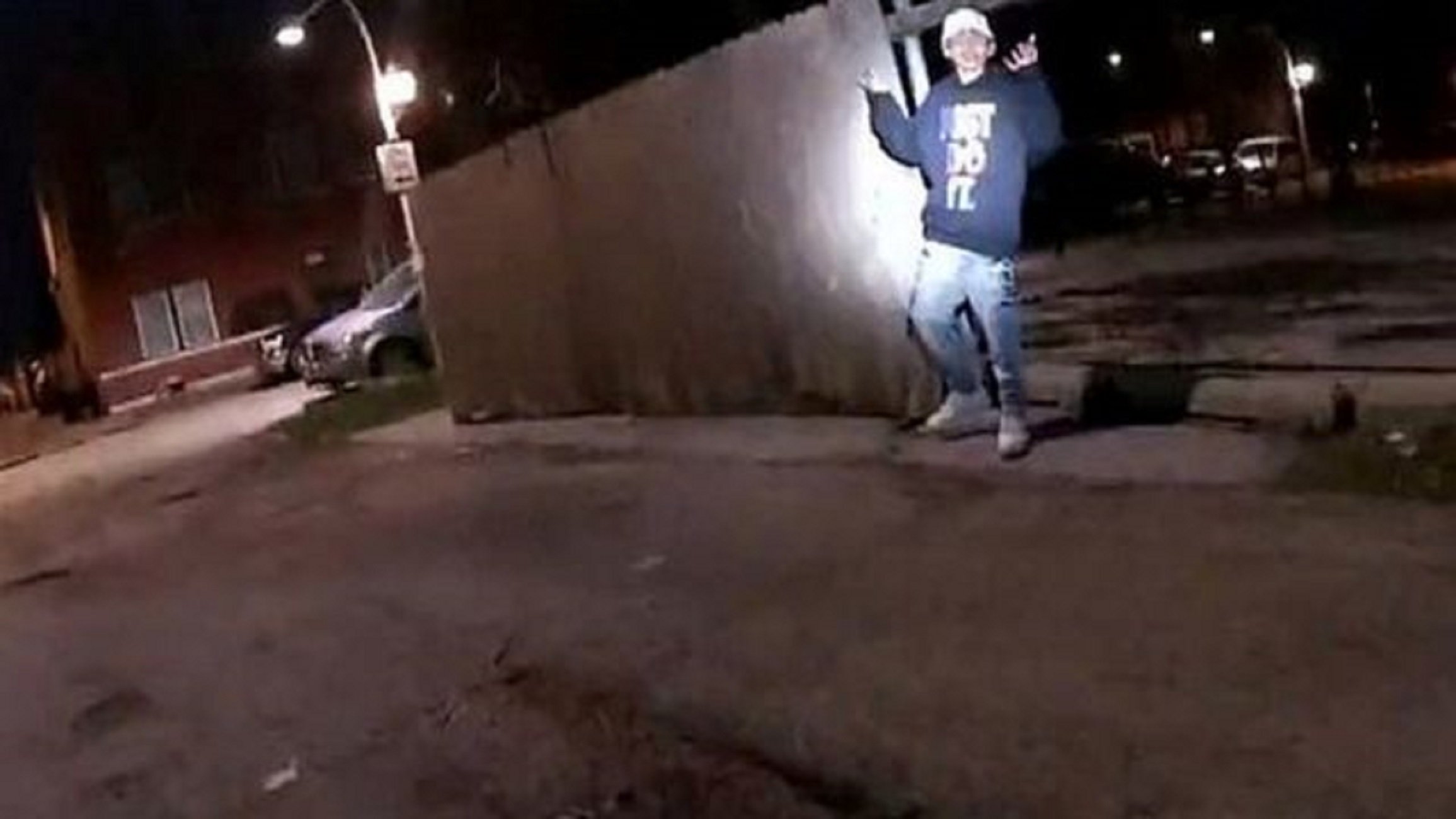 EE.UU.: El niño de 13 años con las manos en alto que fue abatido por la policía