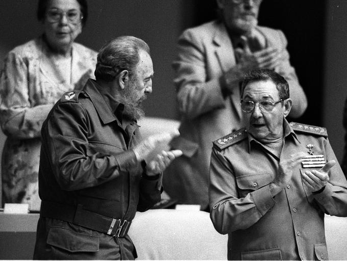 Fidel Castro y Raúl Castro Líderes Partido Comunista Cuba Revolución