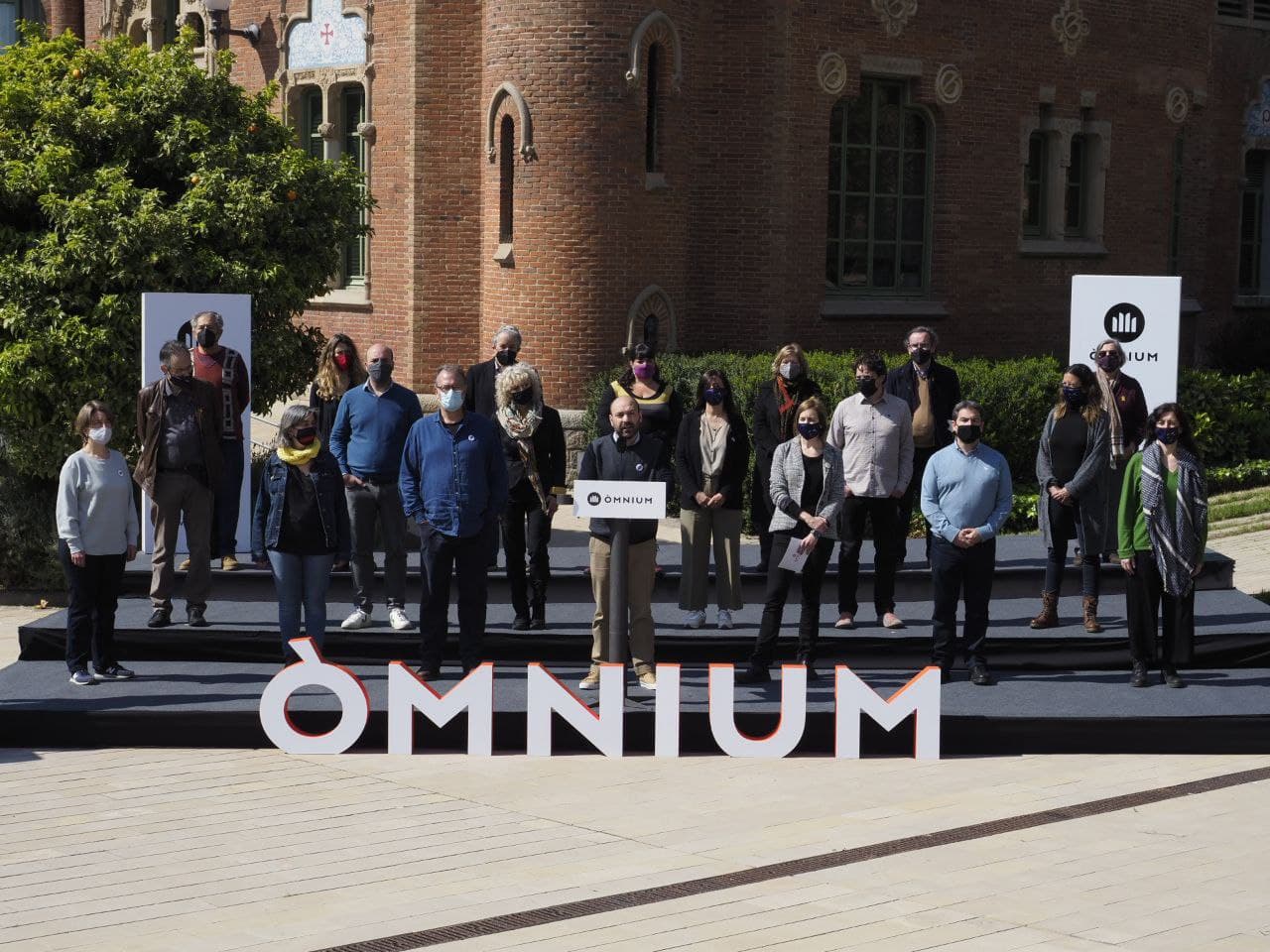 Òmnium pide al independentismo "un frente común para salir del callejón sin salida"
