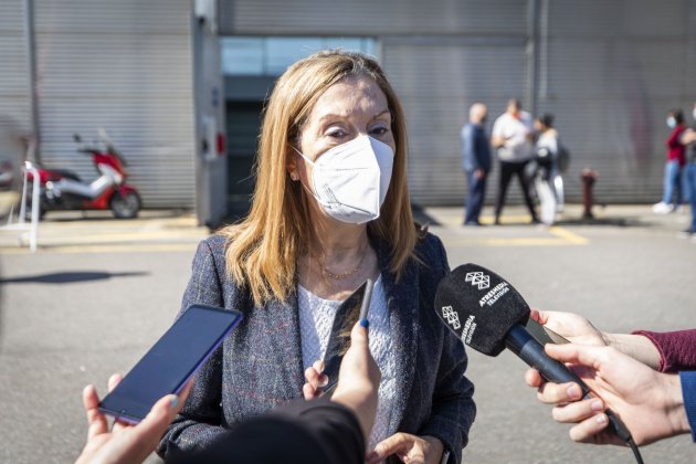 EuropaPress Ana Pastor PP despues de vacunar-se