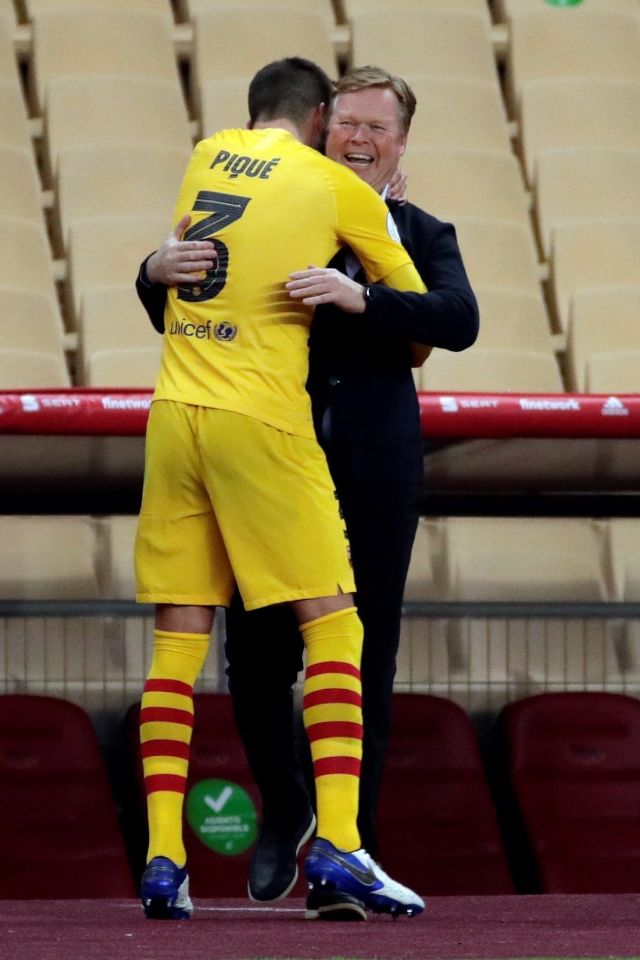 Piqué y Koeman hace 30 años: vídeo viral nunca visto que emociona a los culés