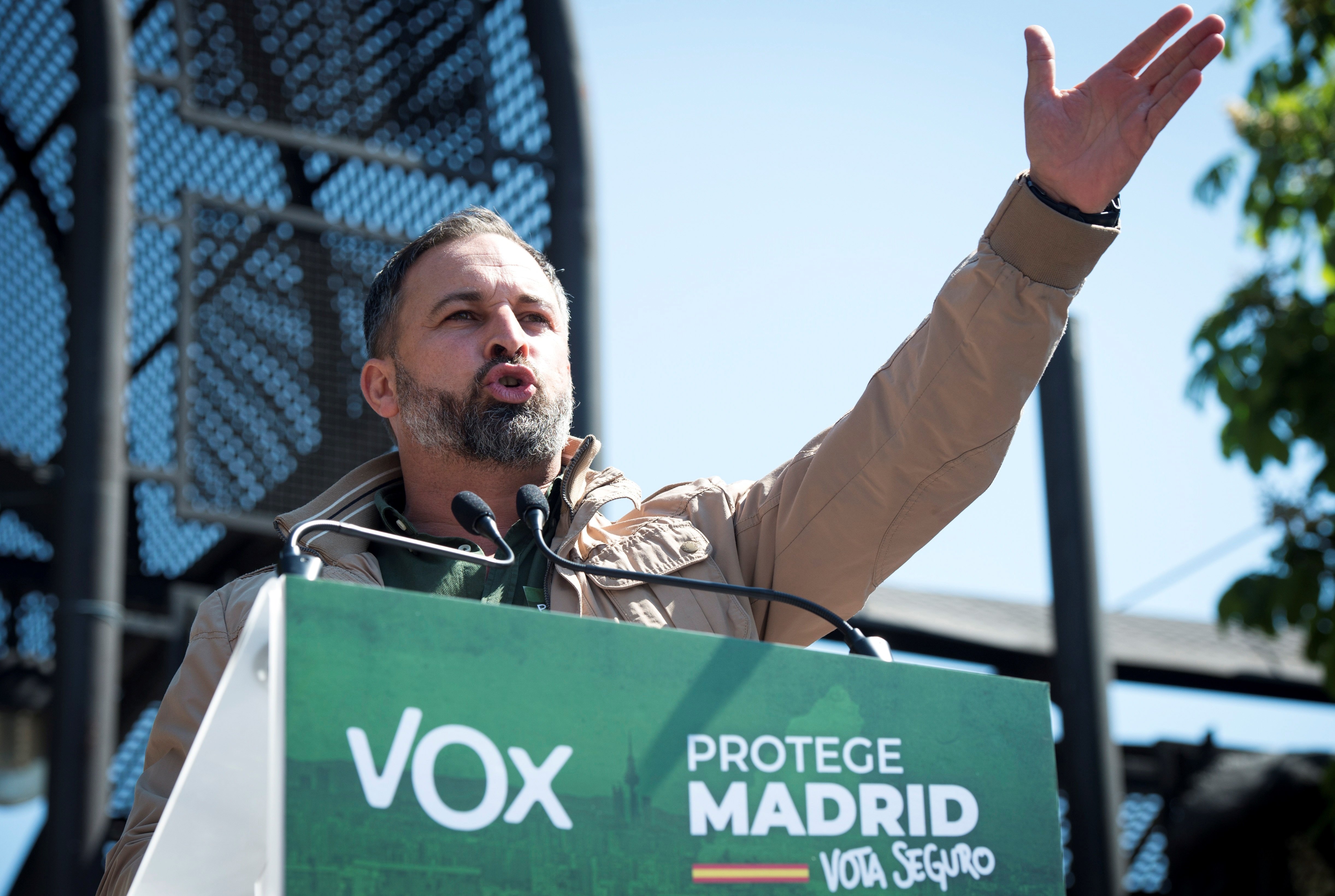 Abascal es fa torero per guanyar vots a Madrid
