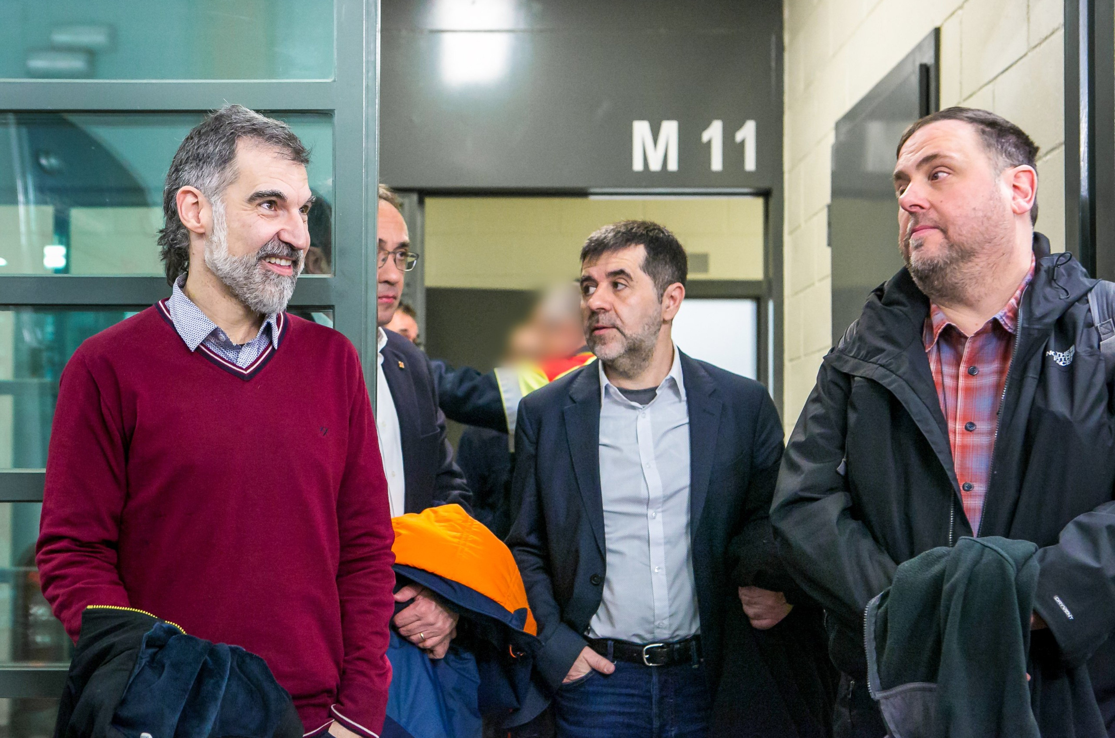 Imágenes inéditas del traslado de los presos políticos a Madrid para el juicio