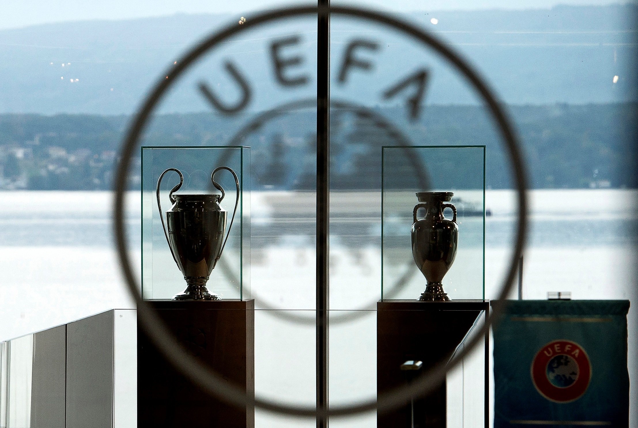 La UEFA obre expedient sancionador a Barça, Madrid i Juventus per la Superlliga