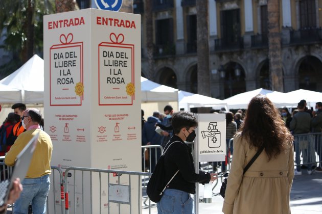 Sant Jordi 2021 roses llibres - Montse Giralt