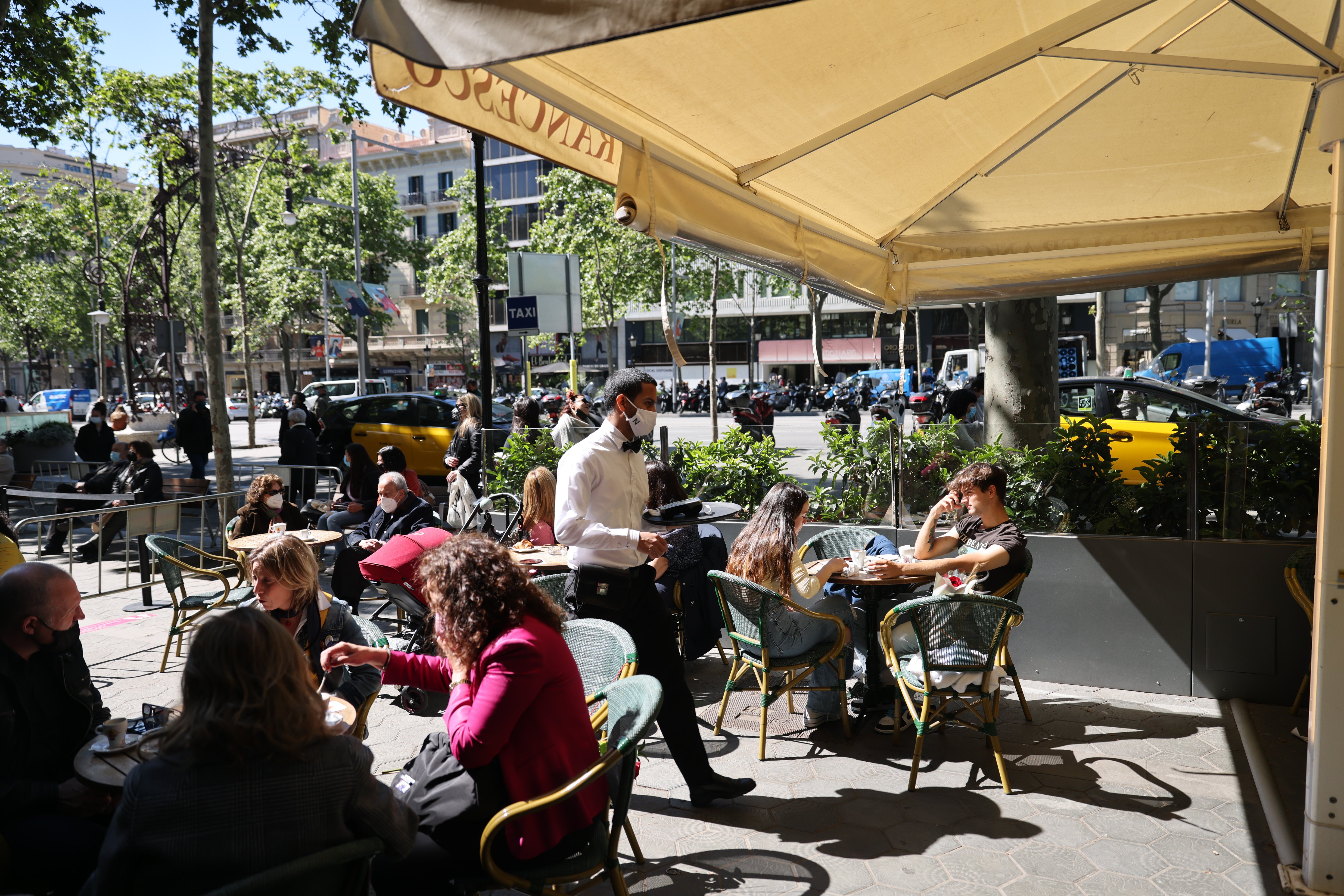 Barcelona només autoritza el 30% de les terrasses ampliades per la pandèmia