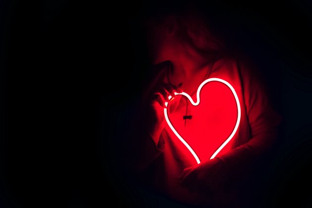 corazon luz iluminacion unsplash