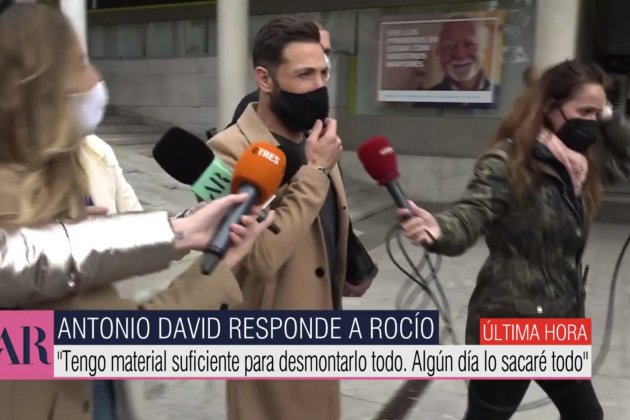 Antonio David con la prensa Telecinco