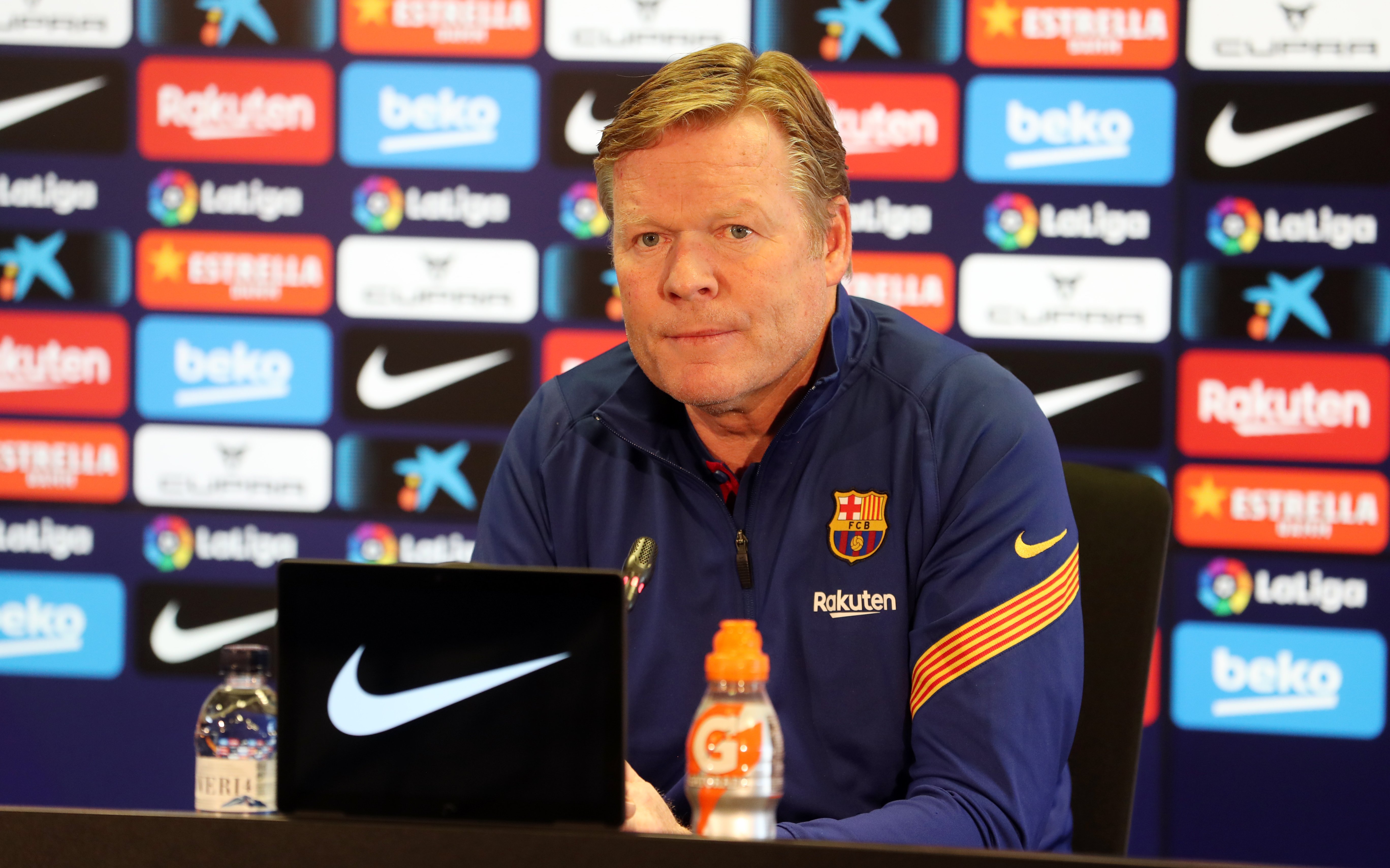 Koeman: "Em veig com a entrenador del Barça la temporada vinent"