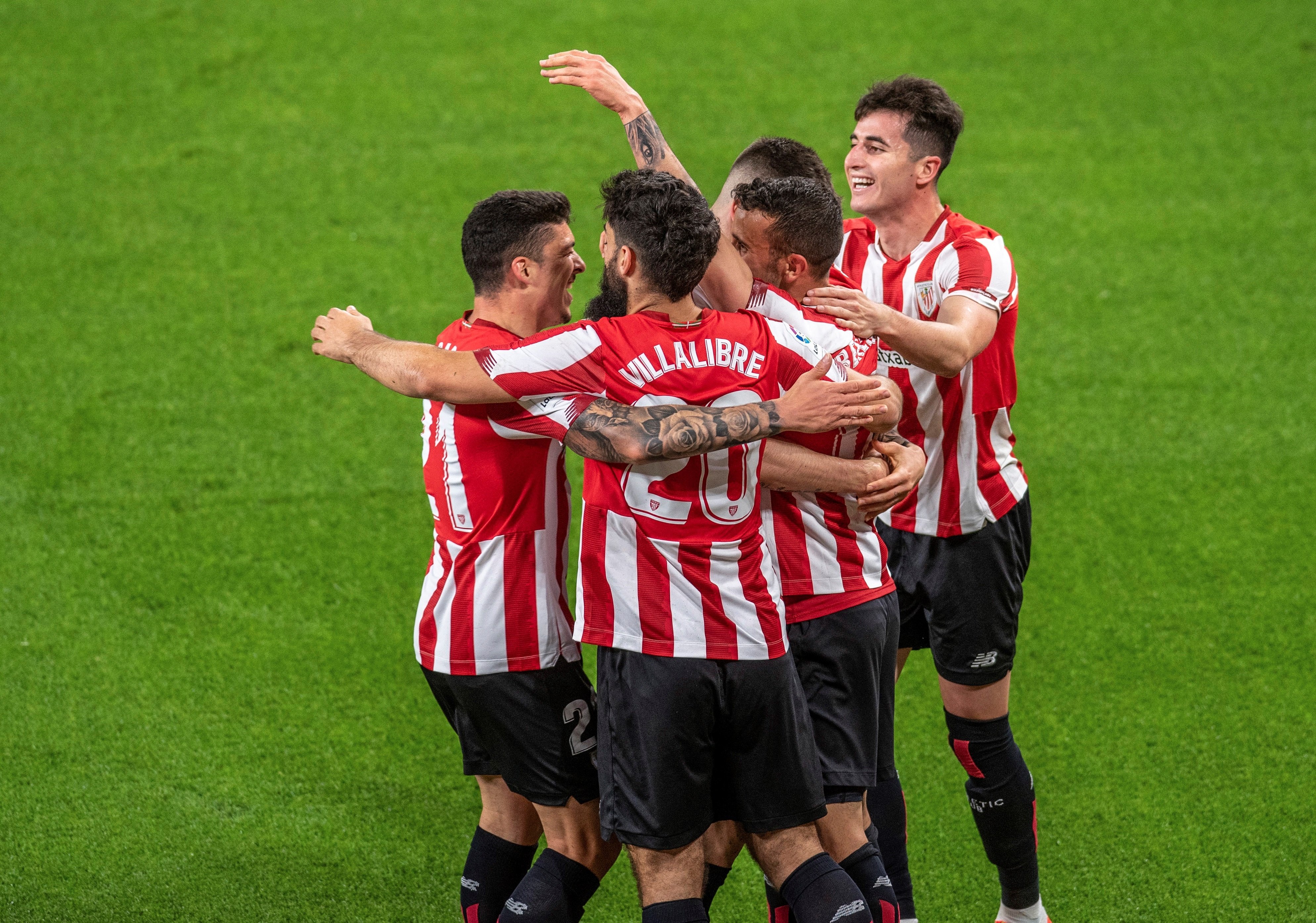 L'Atlètic s'estavella a Bilbao (2-1): el Barça serà líder si guanya el Granada