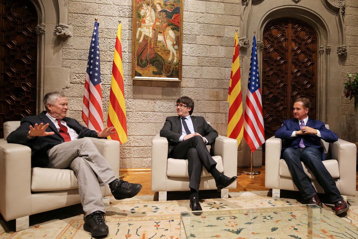 Puigdemont recibe la delegación norteamericana para analizar el procés