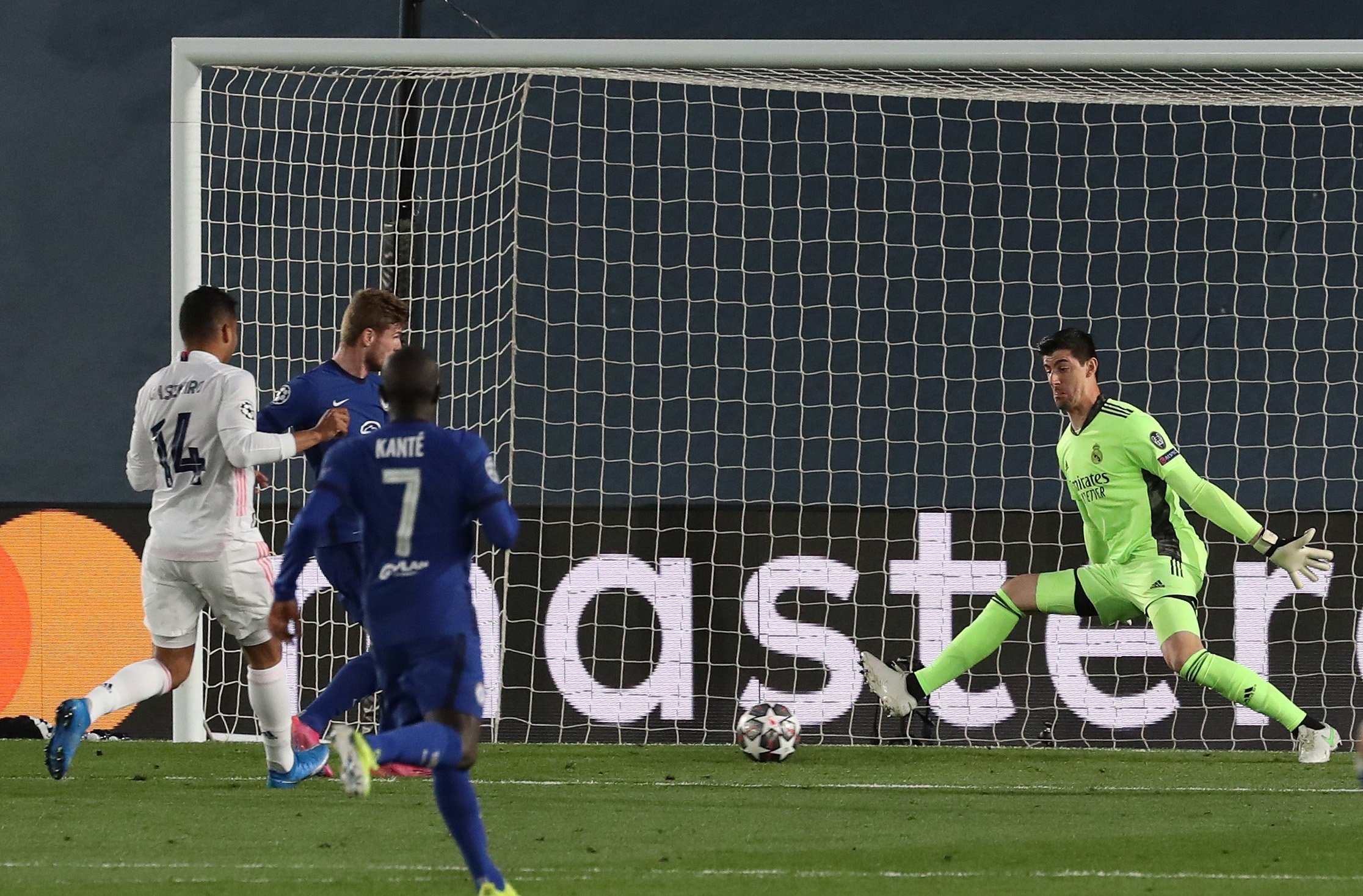 Pal de la dona de Thiago Silva a Werner per fallar un gol en el Madrid-Chelsea