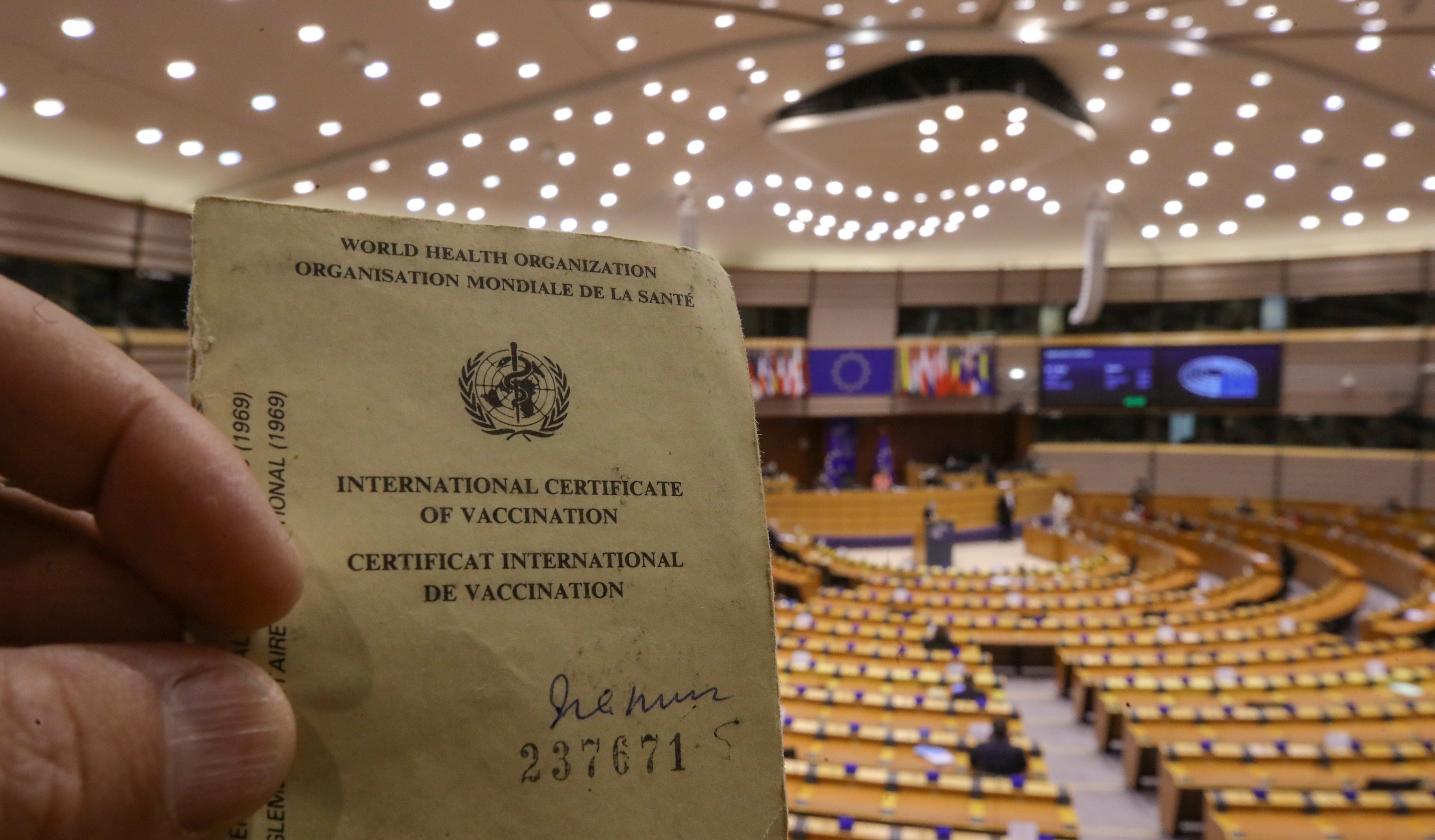 Discrepancias entre la Eurocámara y los estados miembro por el pasaporte Covid
