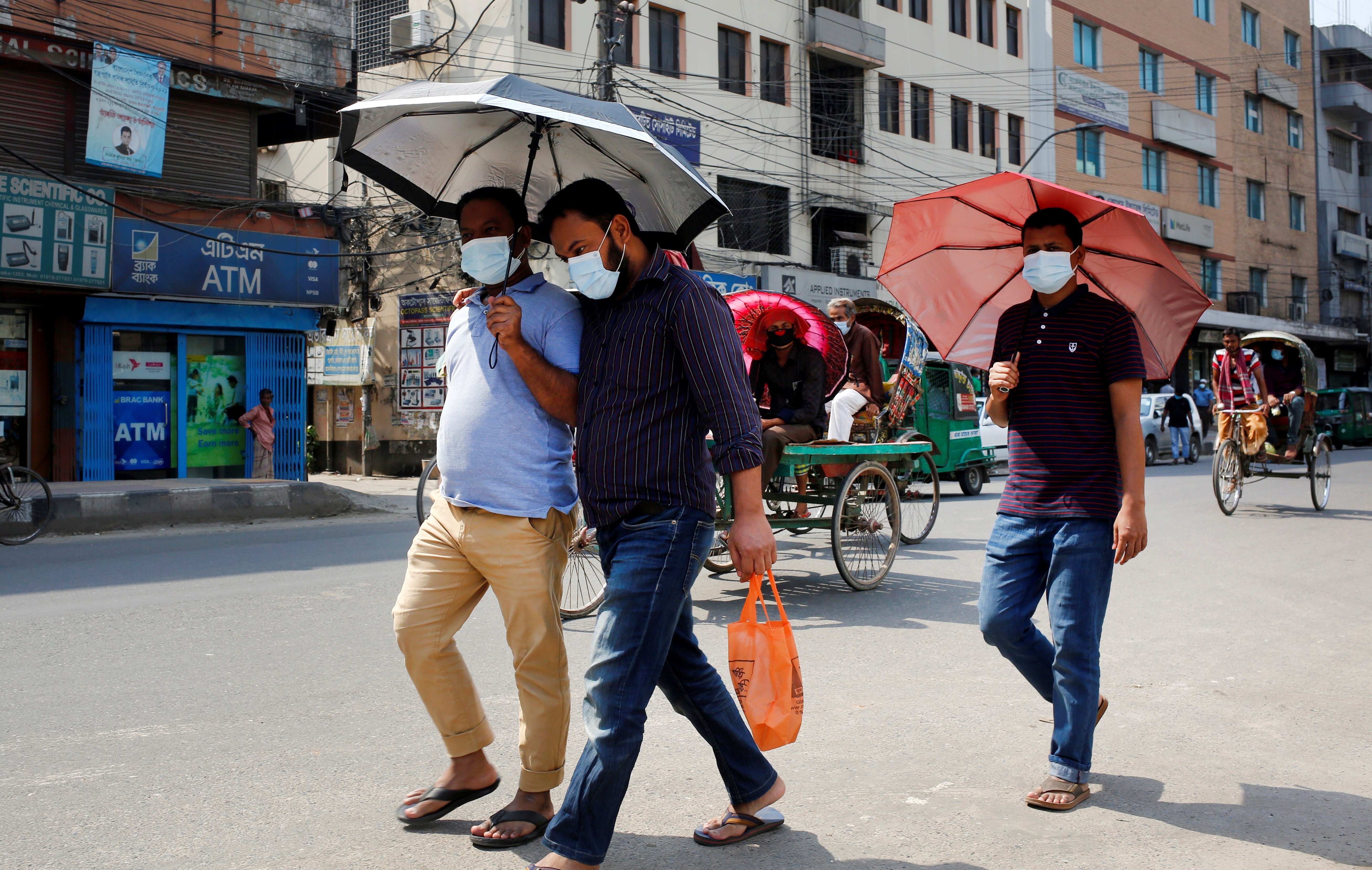 Covid-19 | Itàlia prohibeix l'entrada als viatgers de Bangladesh