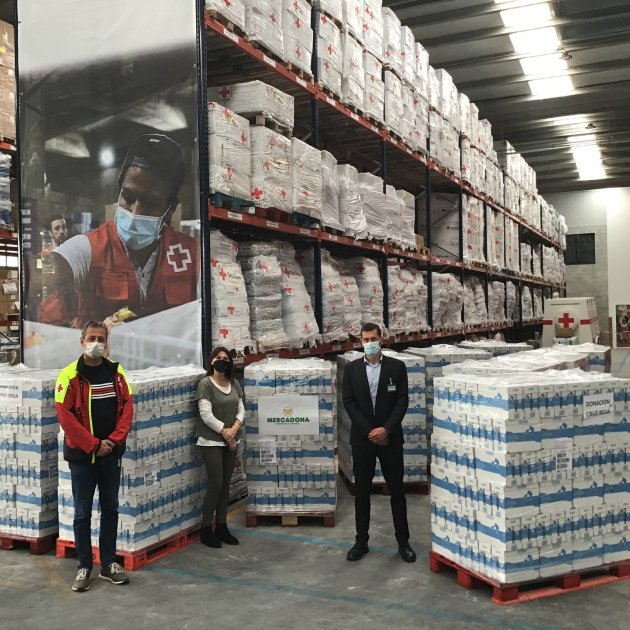 Mercadona dona 10.800 litres de llet a la Creu Roja de Catalunya