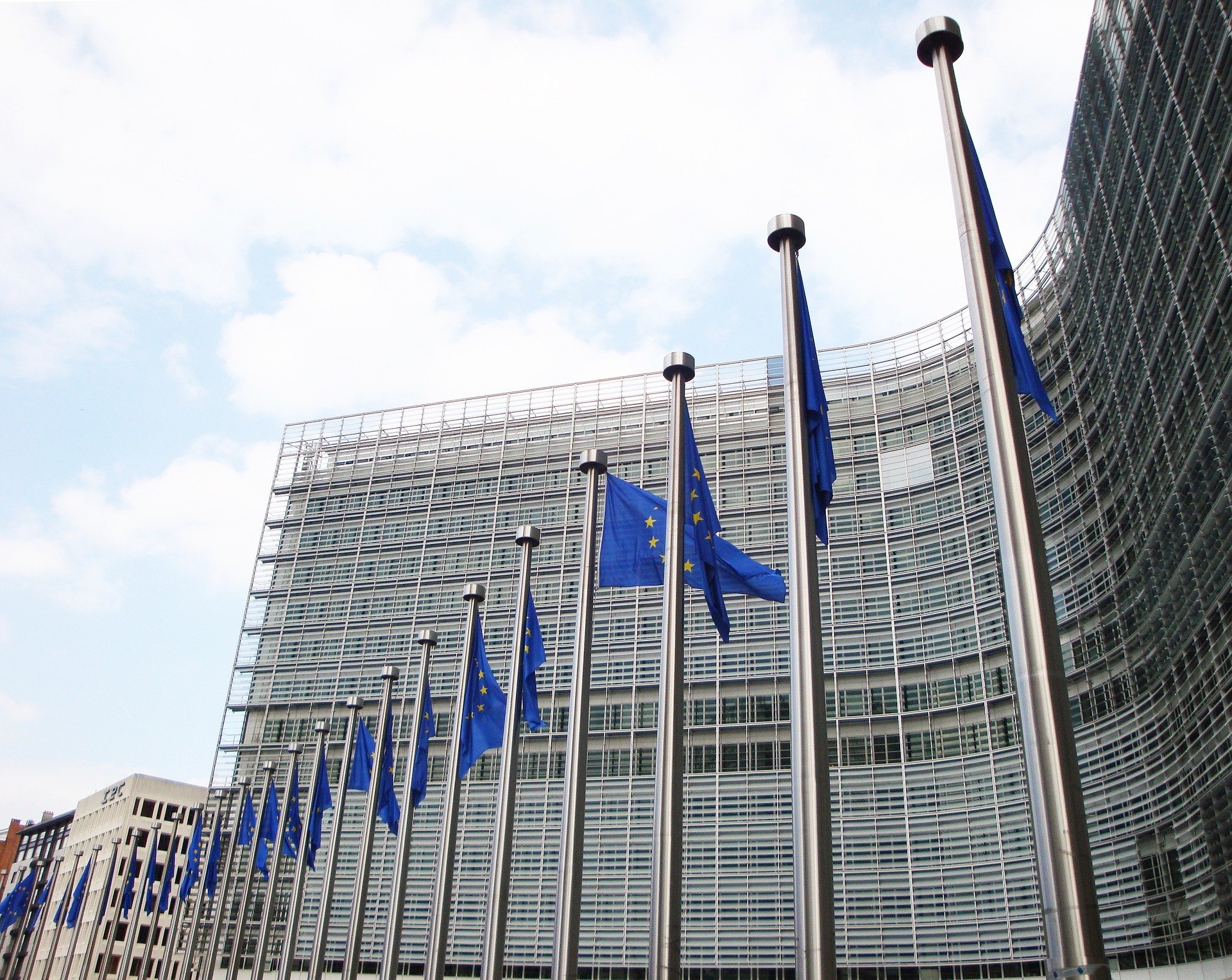 ERC y el PDeCAT envían a la UE el informe del Síndico sobre las "regresiones democráticas" en el Estado