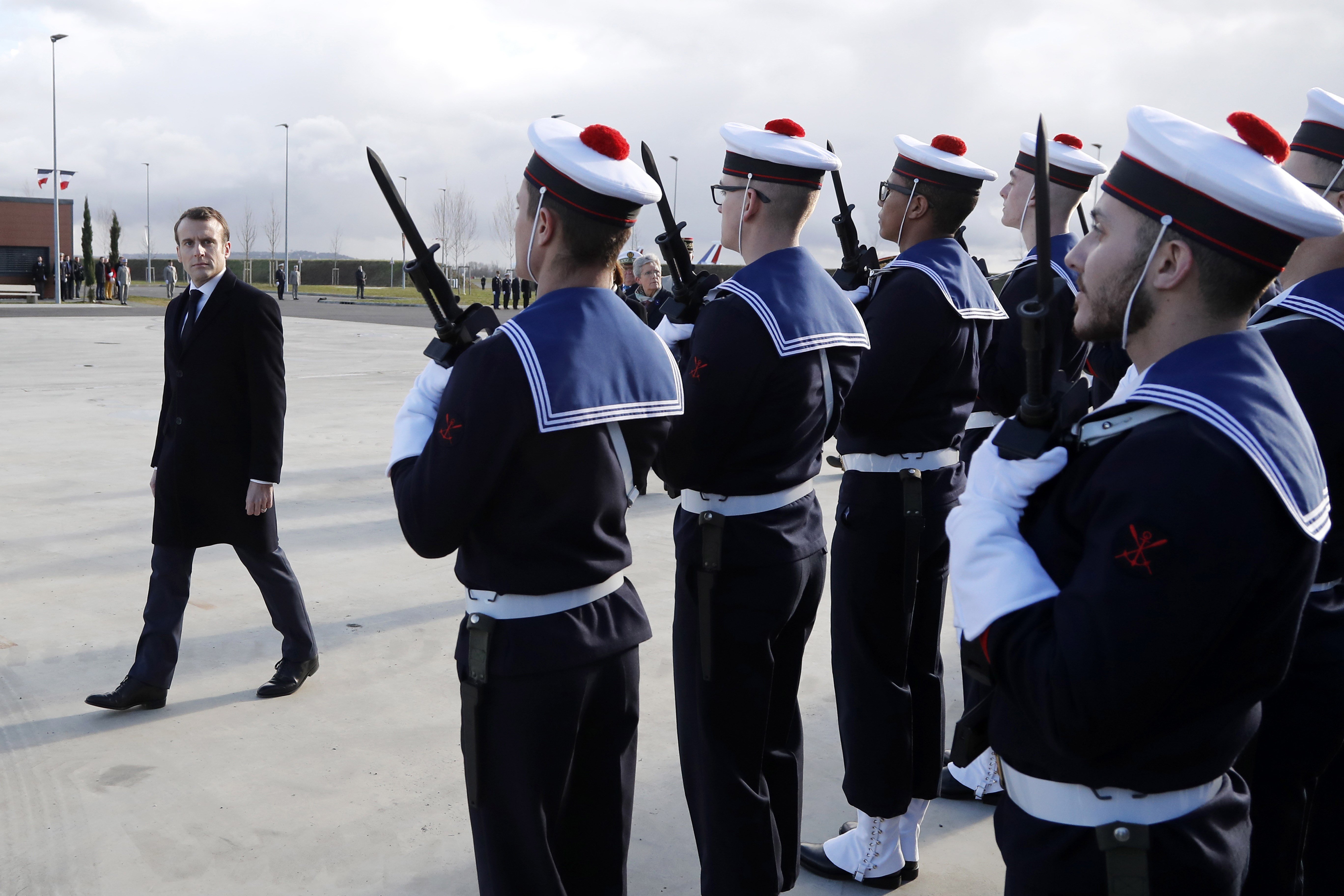 Francia deja en evidencia España: castiga militares por insinuar un golpe